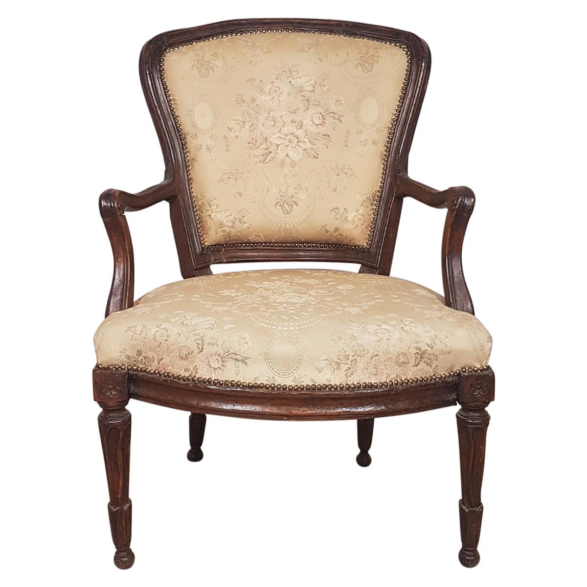 Fauteuil italien Louis XVI du XVIIIe siècle en noyer