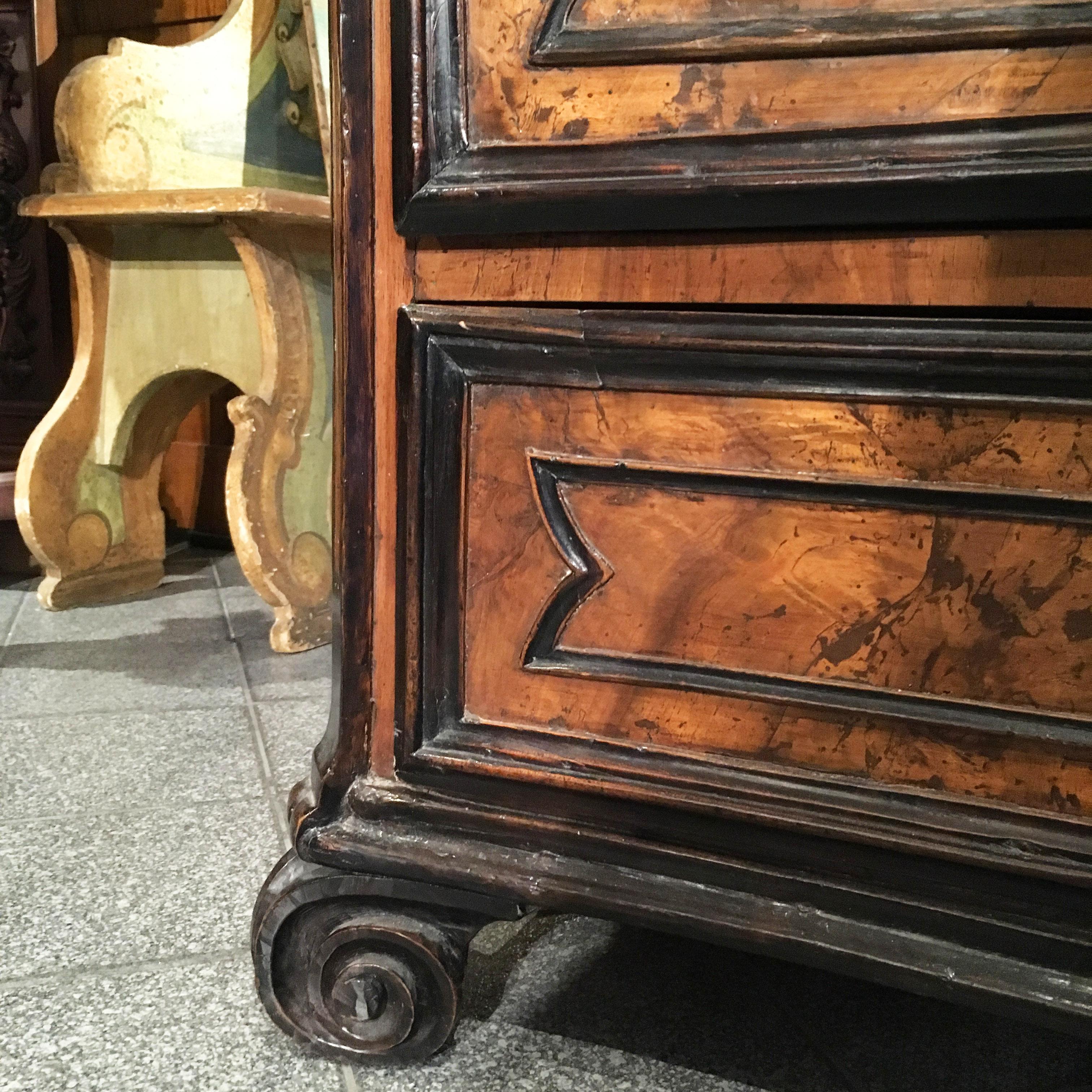 18th Century Italian Louis XVI Walnut Root, Solid and Ebonized Walnut Bureau For Sale 13