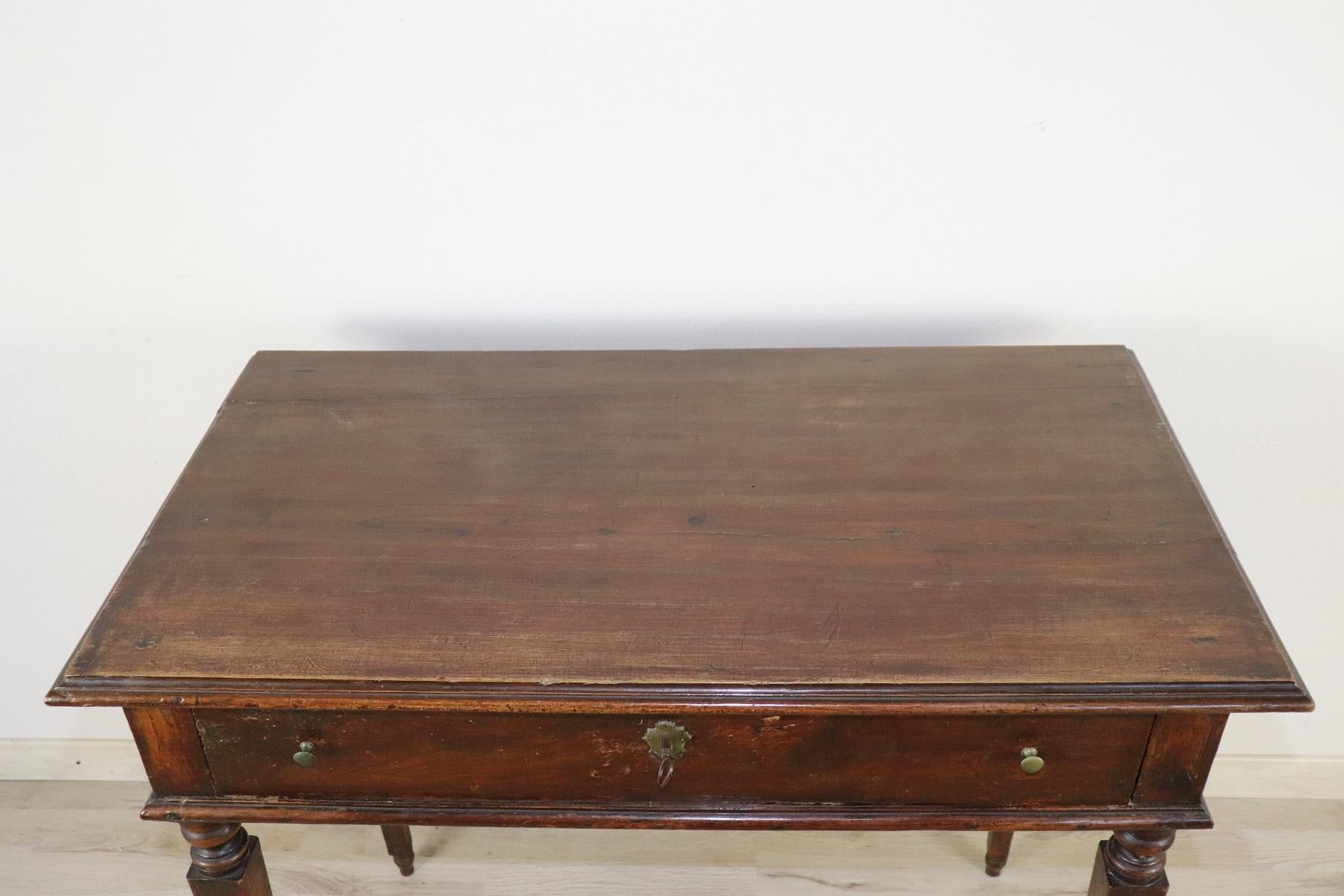 18th Century Italian Louis XVI Walnut Wood Writing Desk 2