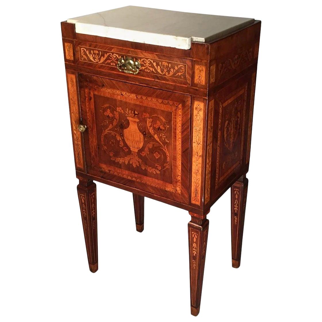 18th Century Italian Maggiolini Walnut Marquetry Comodino