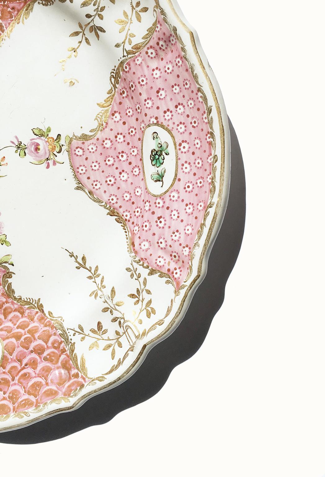 Rococò Antichi piatti rosa in maiolica italiana di Pasquale Rubati Milano, 1780 circa in vendita
