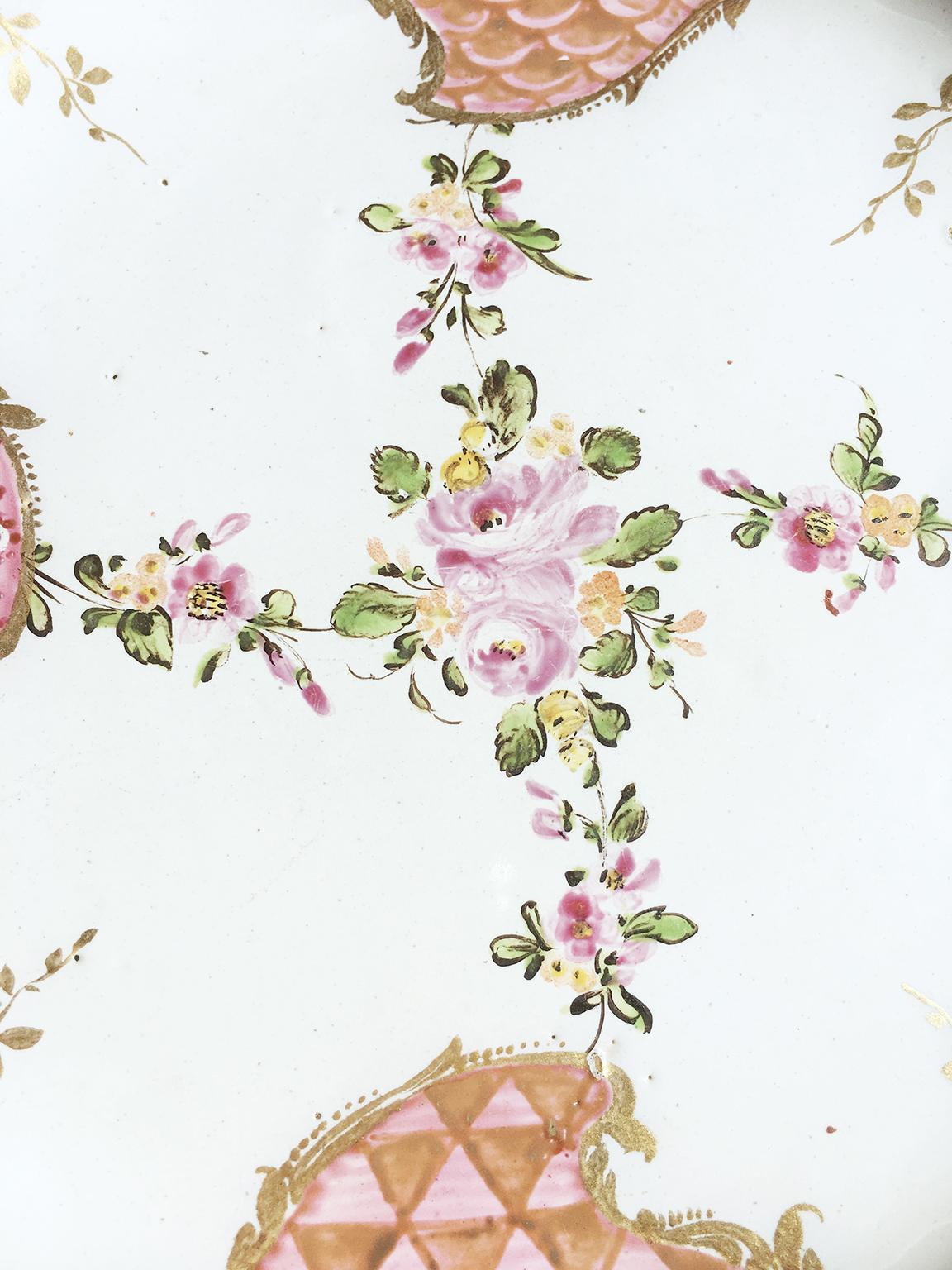Smaltato Antichi piatti rosa in maiolica italiana di Pasquale Rubati Milano, 1780 circa in vendita