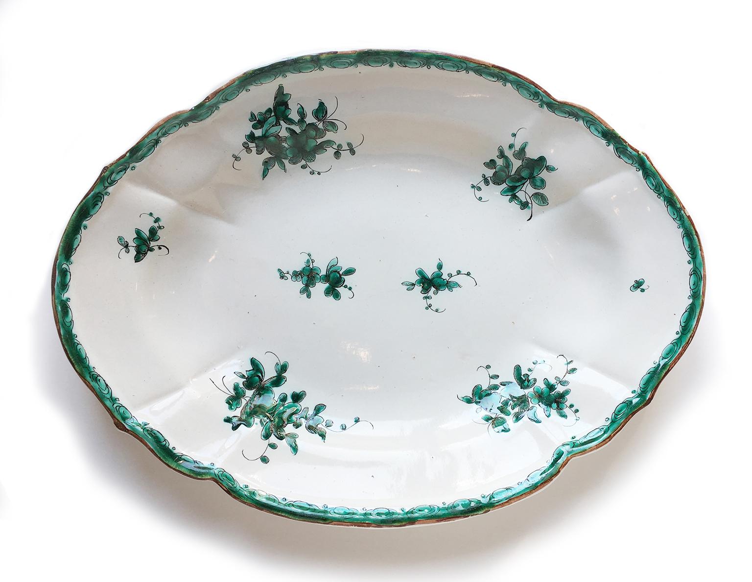 Italian Maiolica Service Pasquale Rubati Milano with Green Flowers, circa 1780 For Sale 4