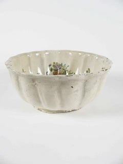 18th Century Italian Majolica Faience Centerpiece Large Lodi Circular Bowl