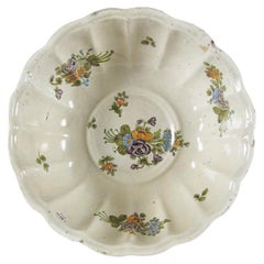 18th Century Italian Majolica Faience Centerpiece Large Lodi Circular Bowl