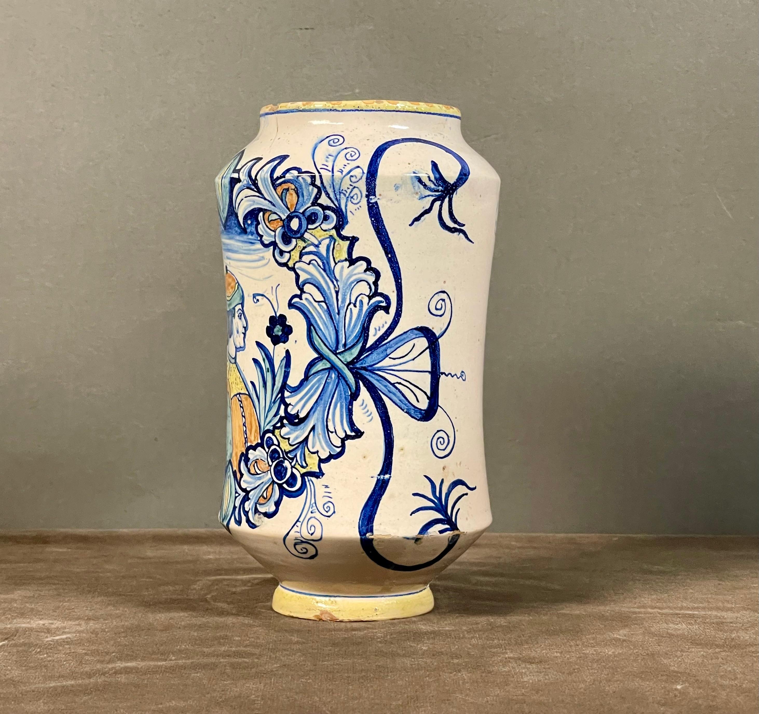 18th Century Italian Majolica Vase Albarello In Good Condition For Sale In Roma, IT