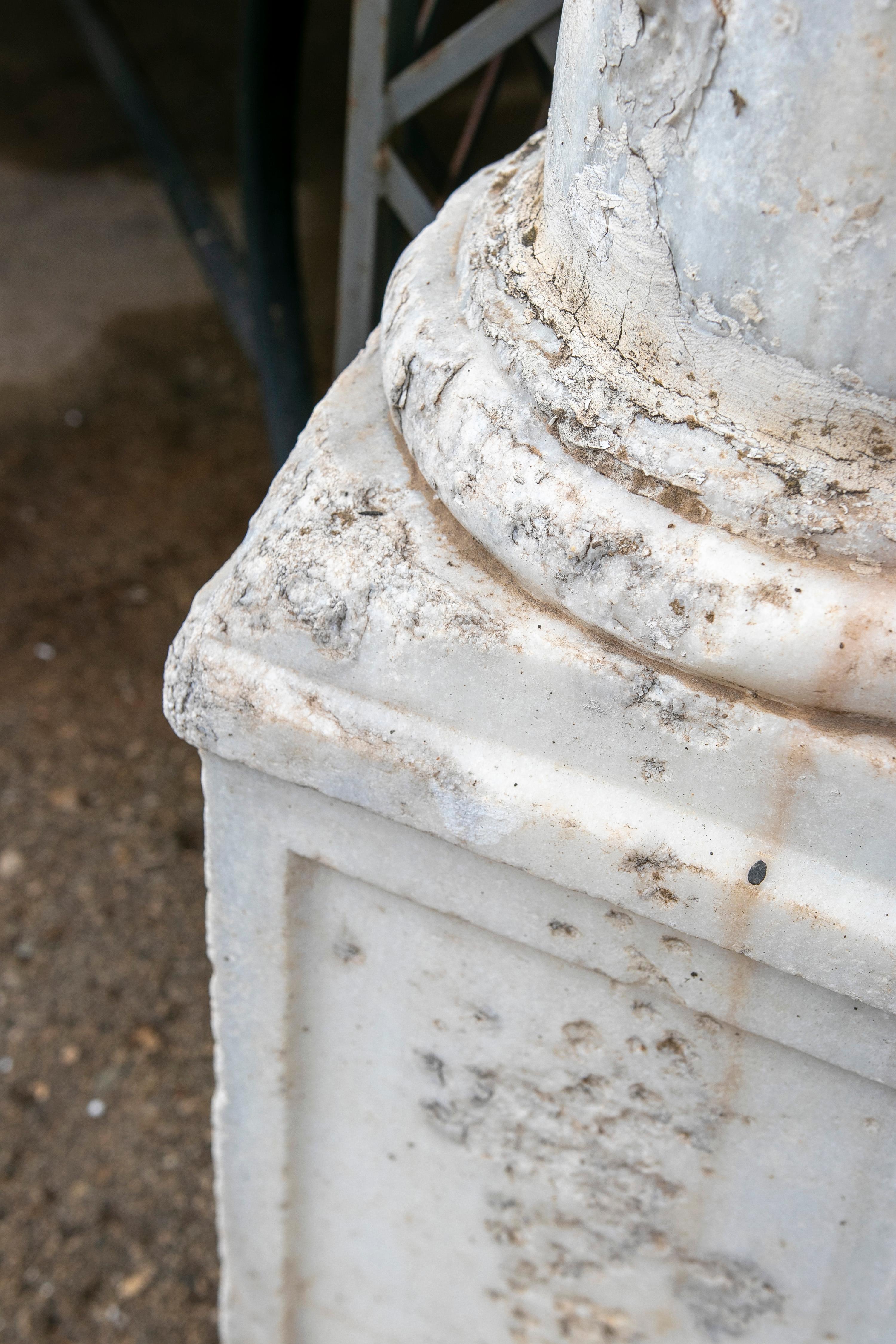 18th Century Italian Marble Column with Rectangular Base For Sale 2