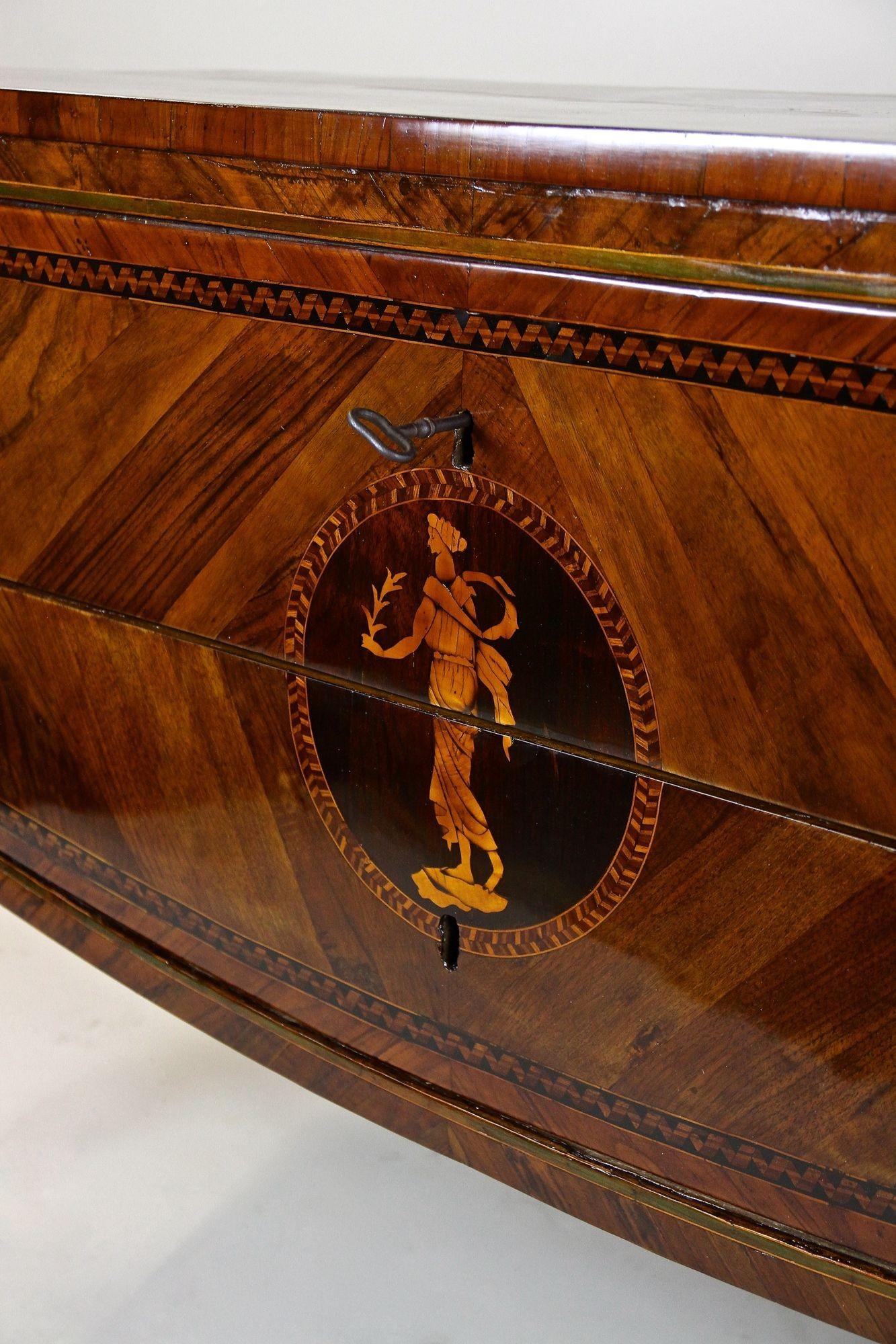 18th Century Italian Marquetry Chest Of Drawers Museum Quality, Milan ca. 1760 For Sale 15