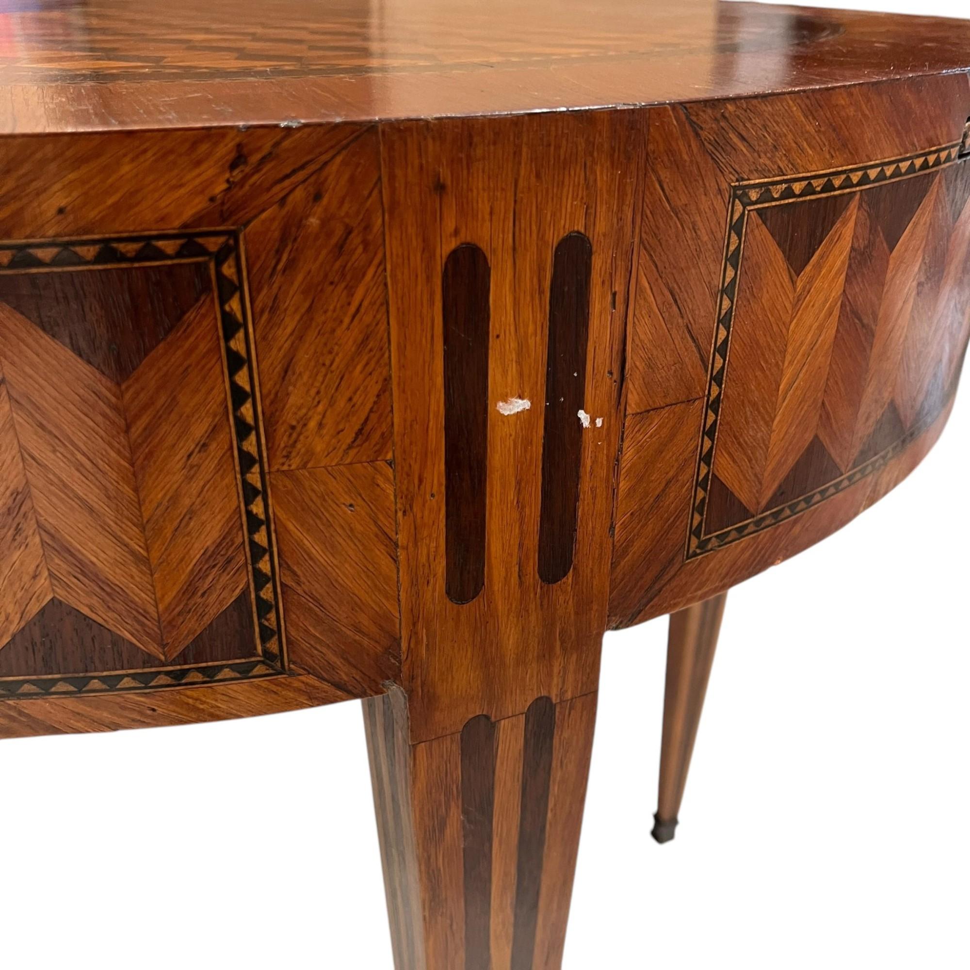 Table à jeux en marqueterie italienne du 18e siècle en vente 3