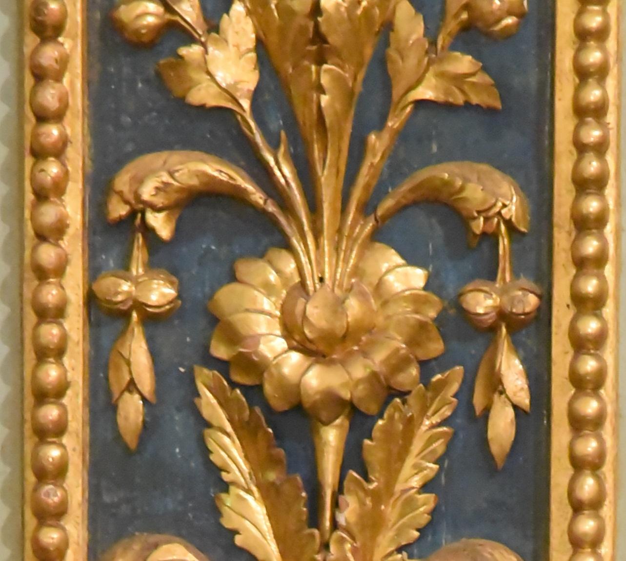 18th Century Italian Mirror Louis XVI Carved and Gilded in Gold leaf, 1760 In Good Condition For Sale In Torino, Torino