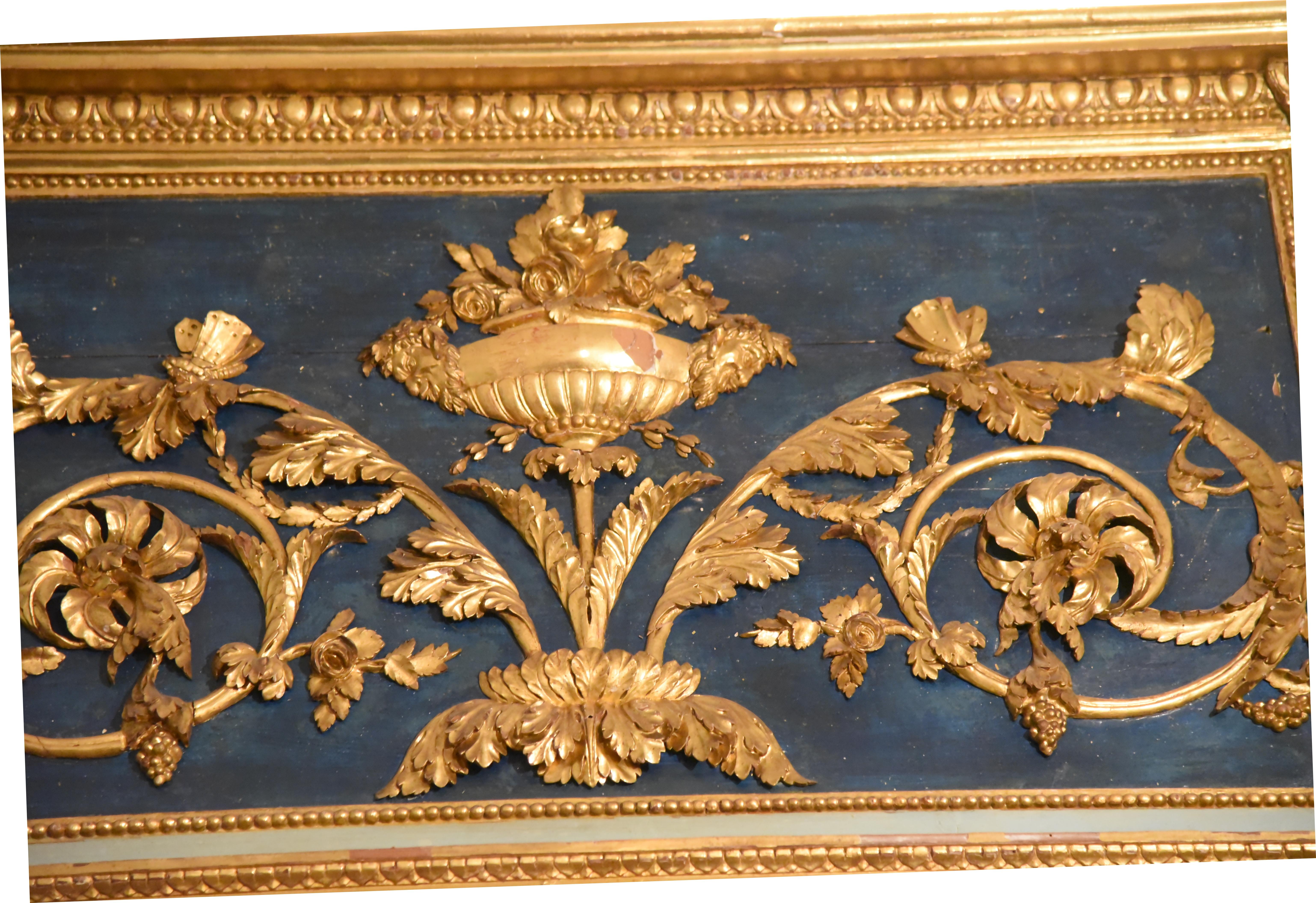 Walnut 18th Century Italian Mirror Louis XVI Carved and Gilded in Gold leaf, 1760 For Sale