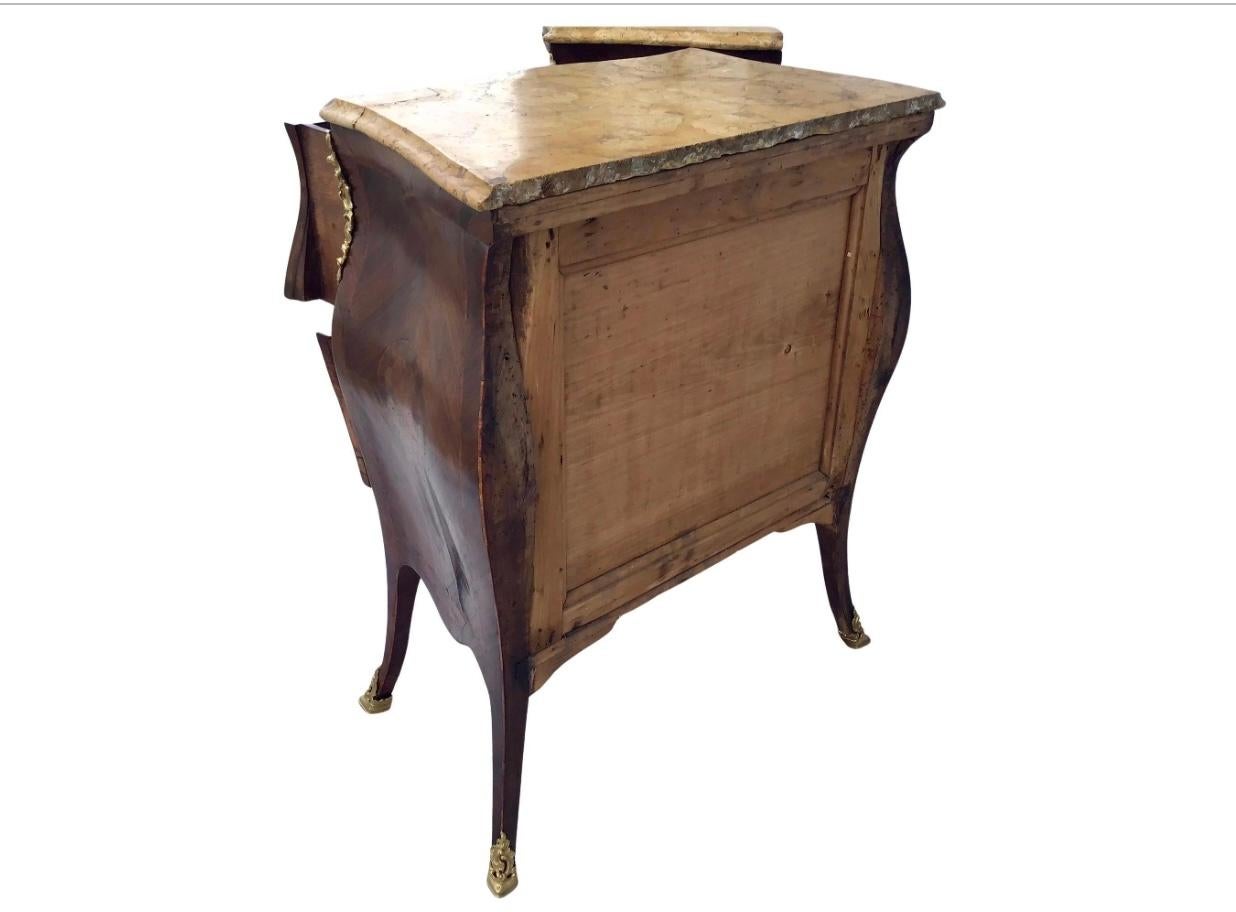 Walnut  18th Century Italian Neapolitan Inlaid Nightstand Bed Side Tables Commodini For Sale