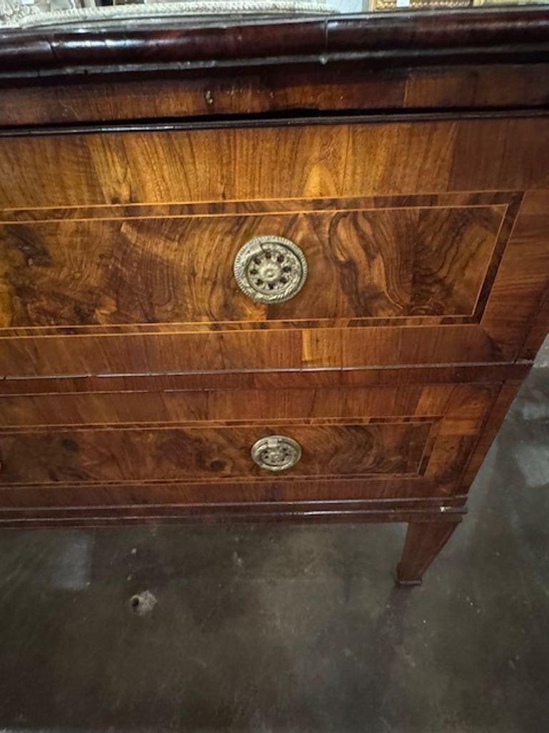 Noce 18th Century Italian Neo-Classical Commode in vendita