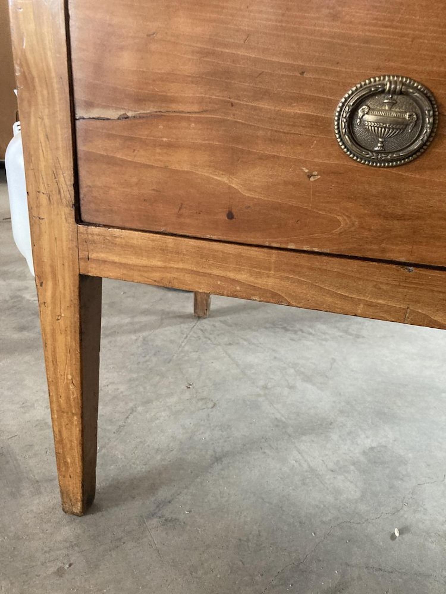 18th Century Italian Neoclassic Walnut Commode / Chest of Drawers With Inlay 5