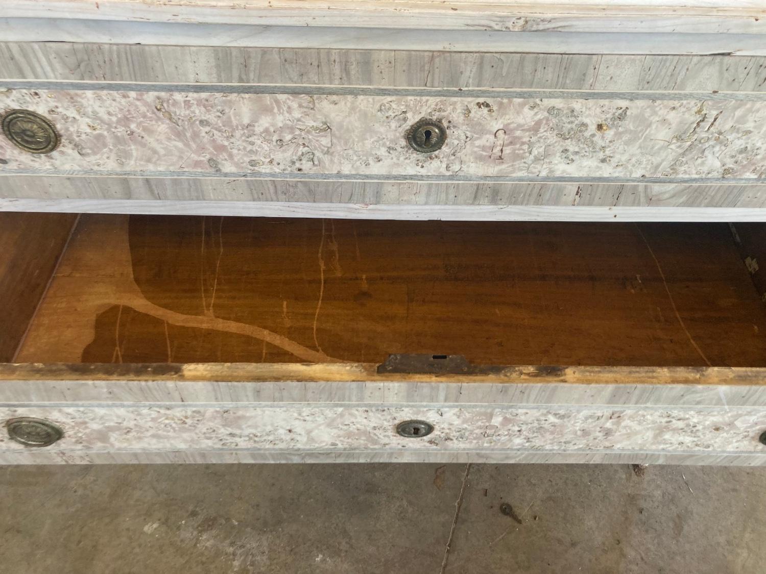 18th Century Italian Neoclassical Bleached Cherry Commode with Walnut Burl For Sale 6