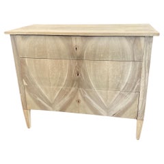 Commode / commode en noyer blanchi du XVIIIe siècle italien néoclassique