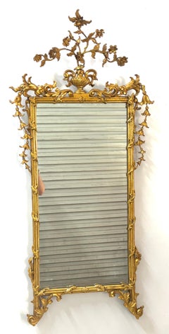 18th Century Italian Neoclassical Carved Giltwood Mirror