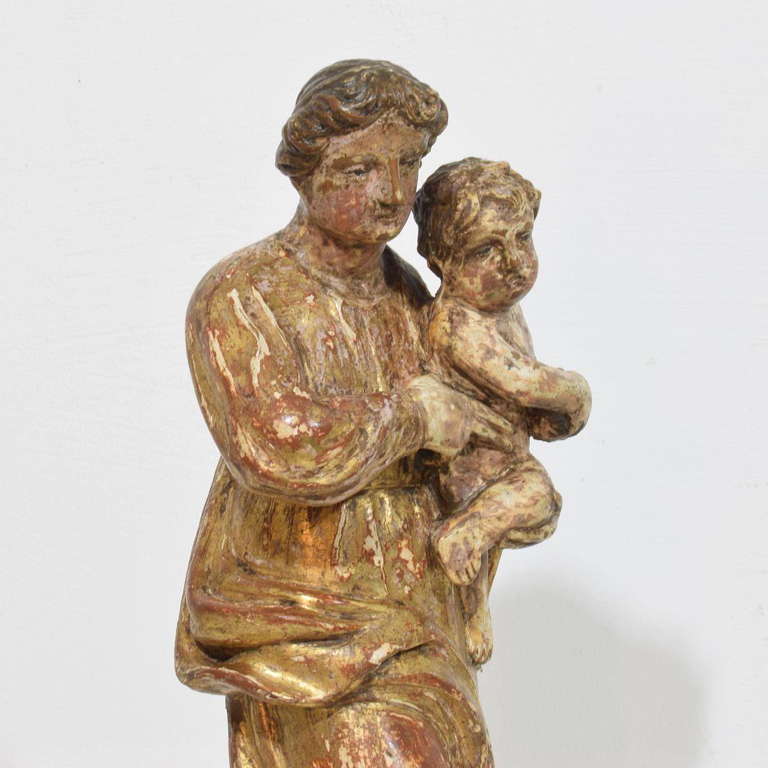 Italienische neoklassizistische geschnitzte Holz Madonna mit Kind aus dem 18. Jahrhundert im Angebot 2
