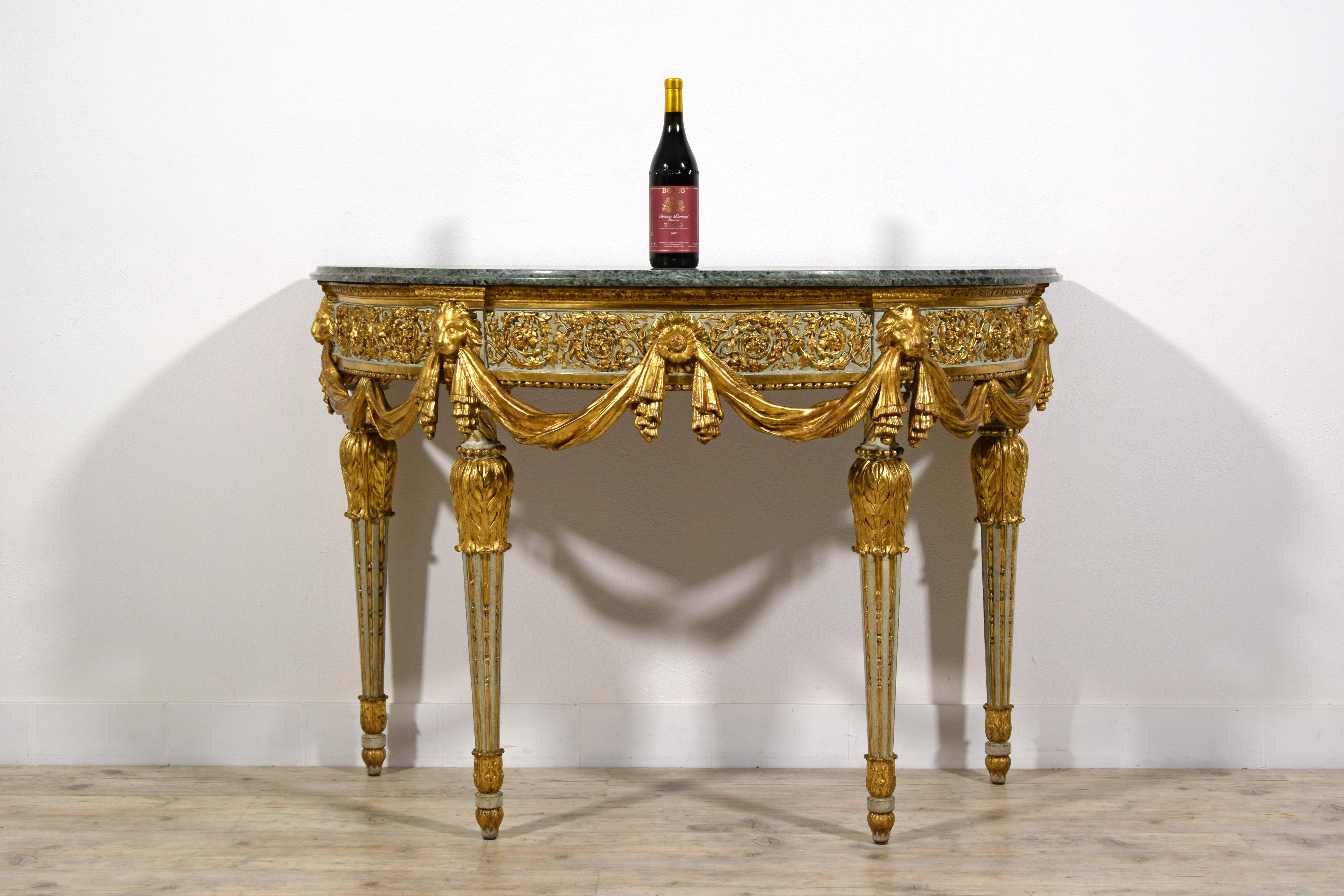 18. Jahrhundert, Italienische neoklassizistische Demi-lune Holzkonsole von Francesco Bolgiè im Angebot 1
