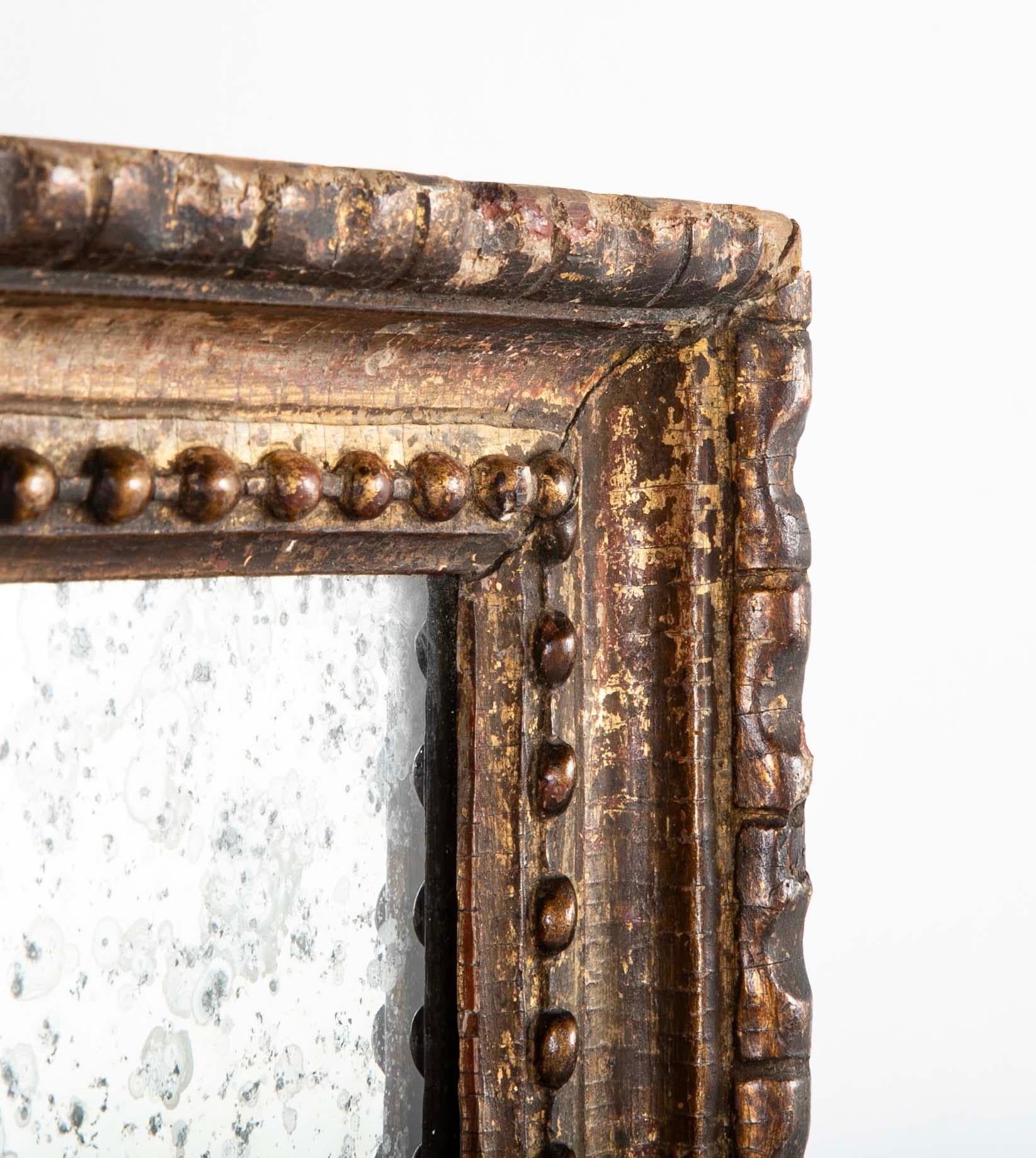 Intagliato a mano Specchio in legno dorato neoclassico italiano del XVIII secolo in vendita