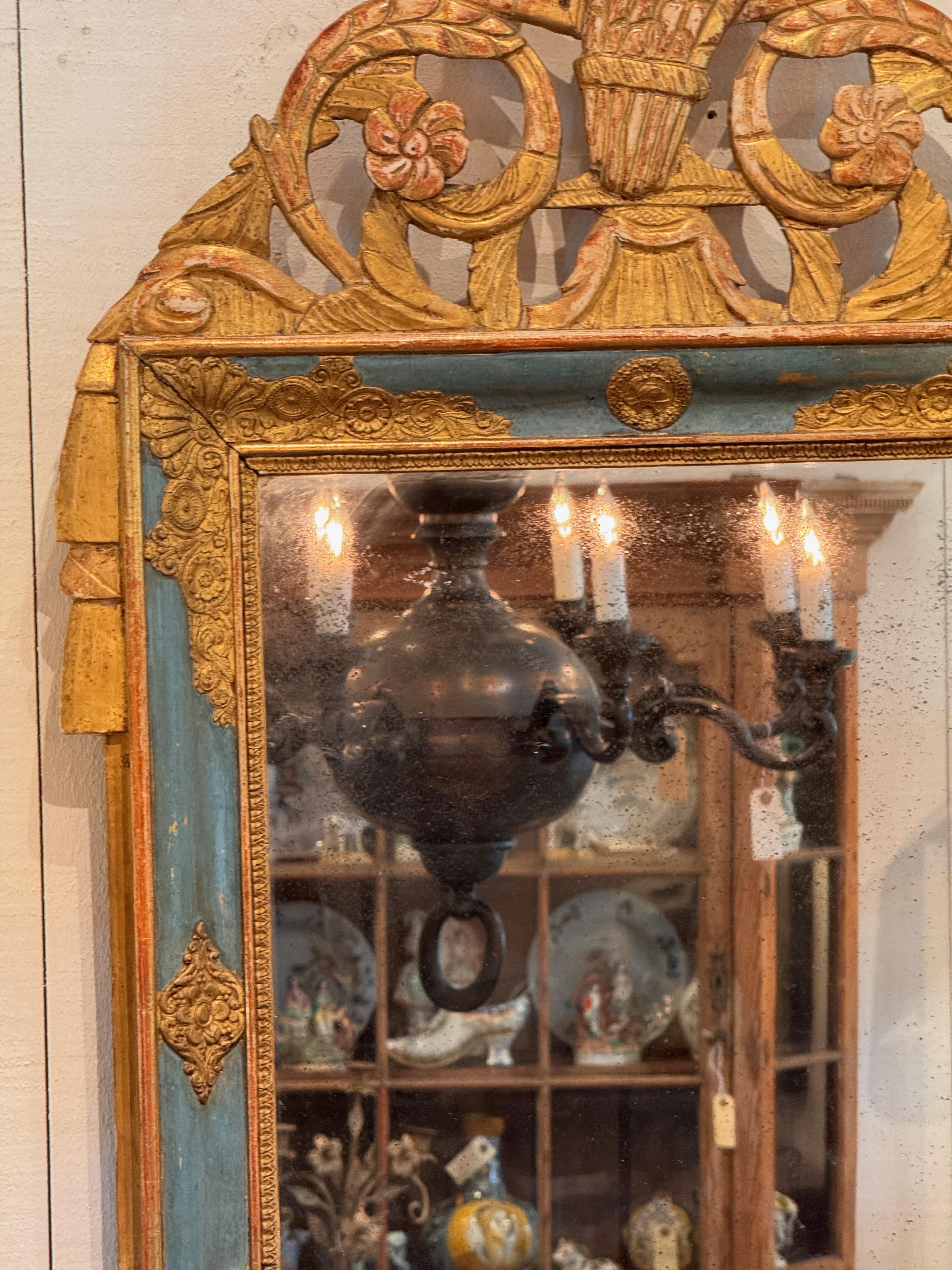 18th Century Italian Neoclassical Giltwood Mirror For Sale 1