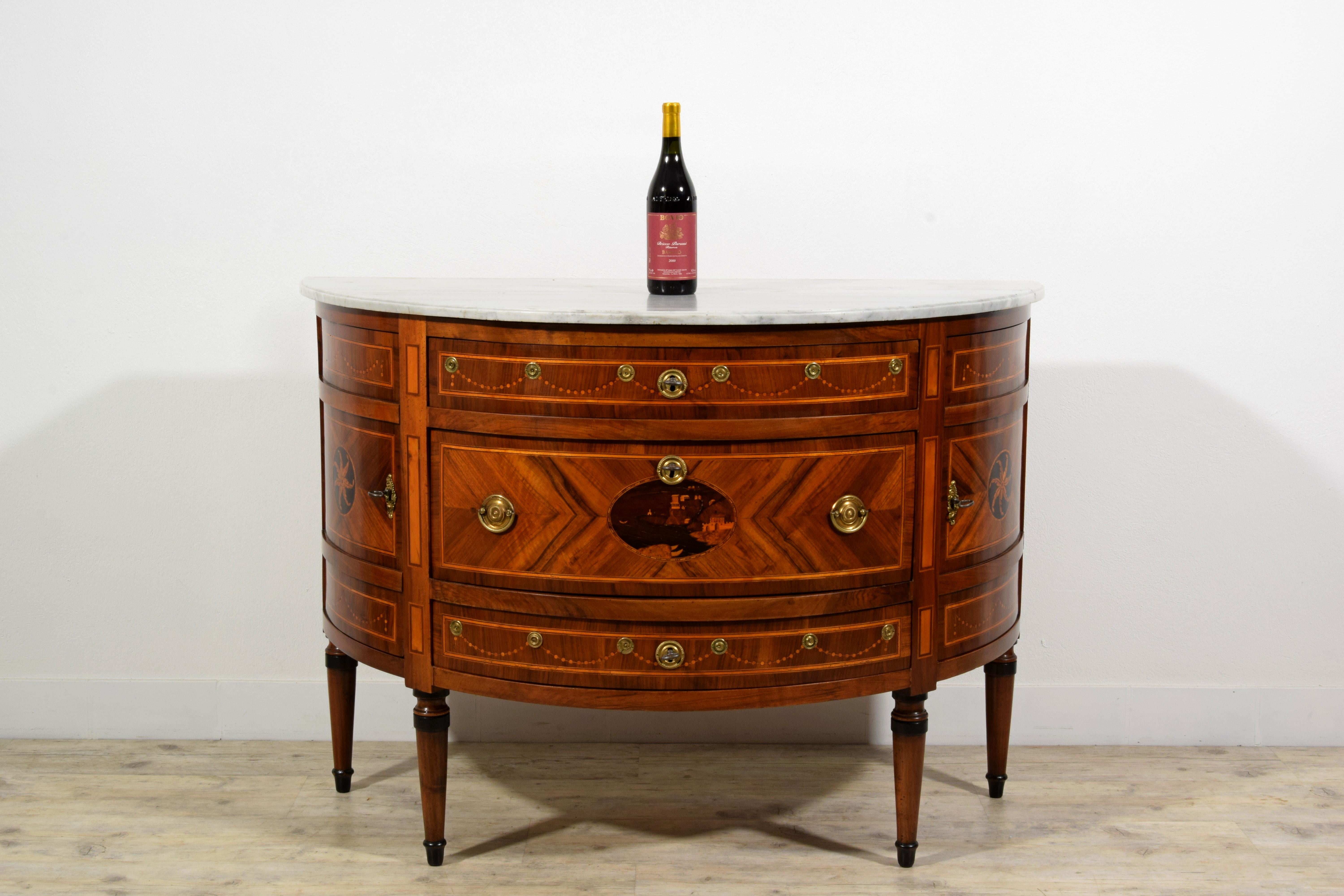 Commode Demi Lune italienne incrustée néoclassique du 18ème siècle en vente 6