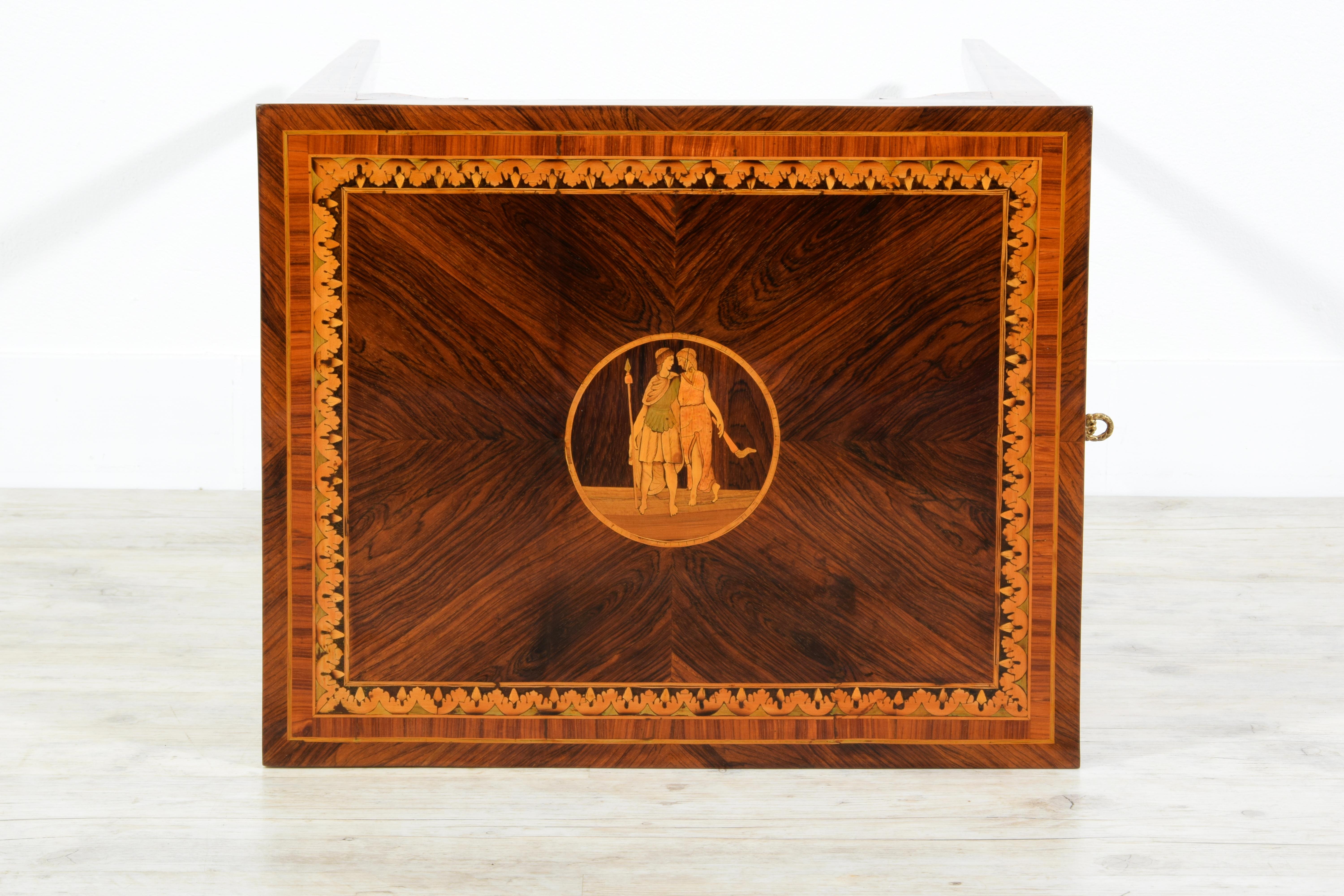 18. Jahrhundert, Italienischer Neoklassizistischer Intarsien Holztisch  im Angebot 7