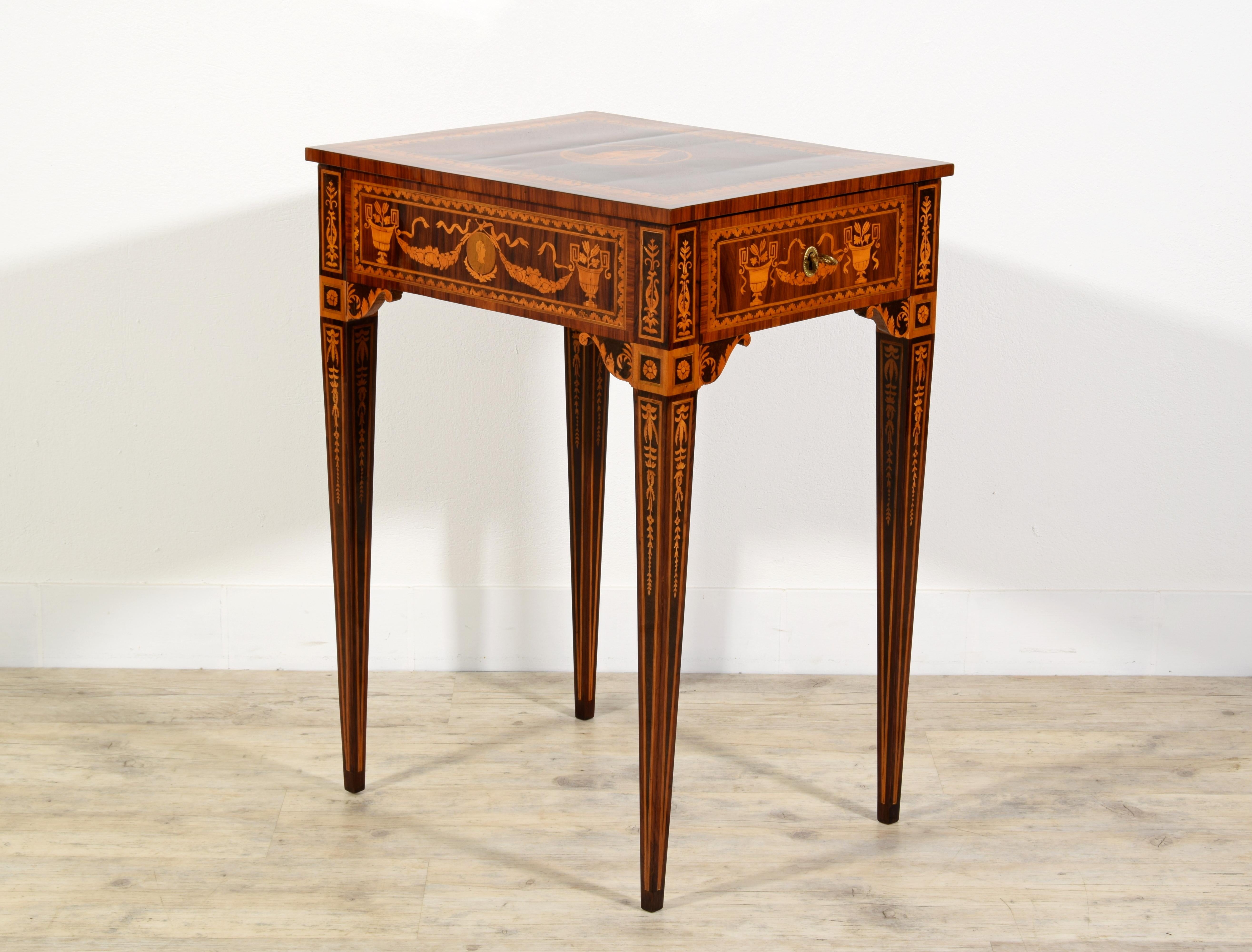 18th Century, Italian Neoclassical Inlay Wood Centre Table 
Measurements: cm W 56,5 x H 78 x D 46 (height of legs 63 cm)

This refined coffee table was made in Lombardia region (Italy) in the neoclassical period, towards the end of the eighteenth