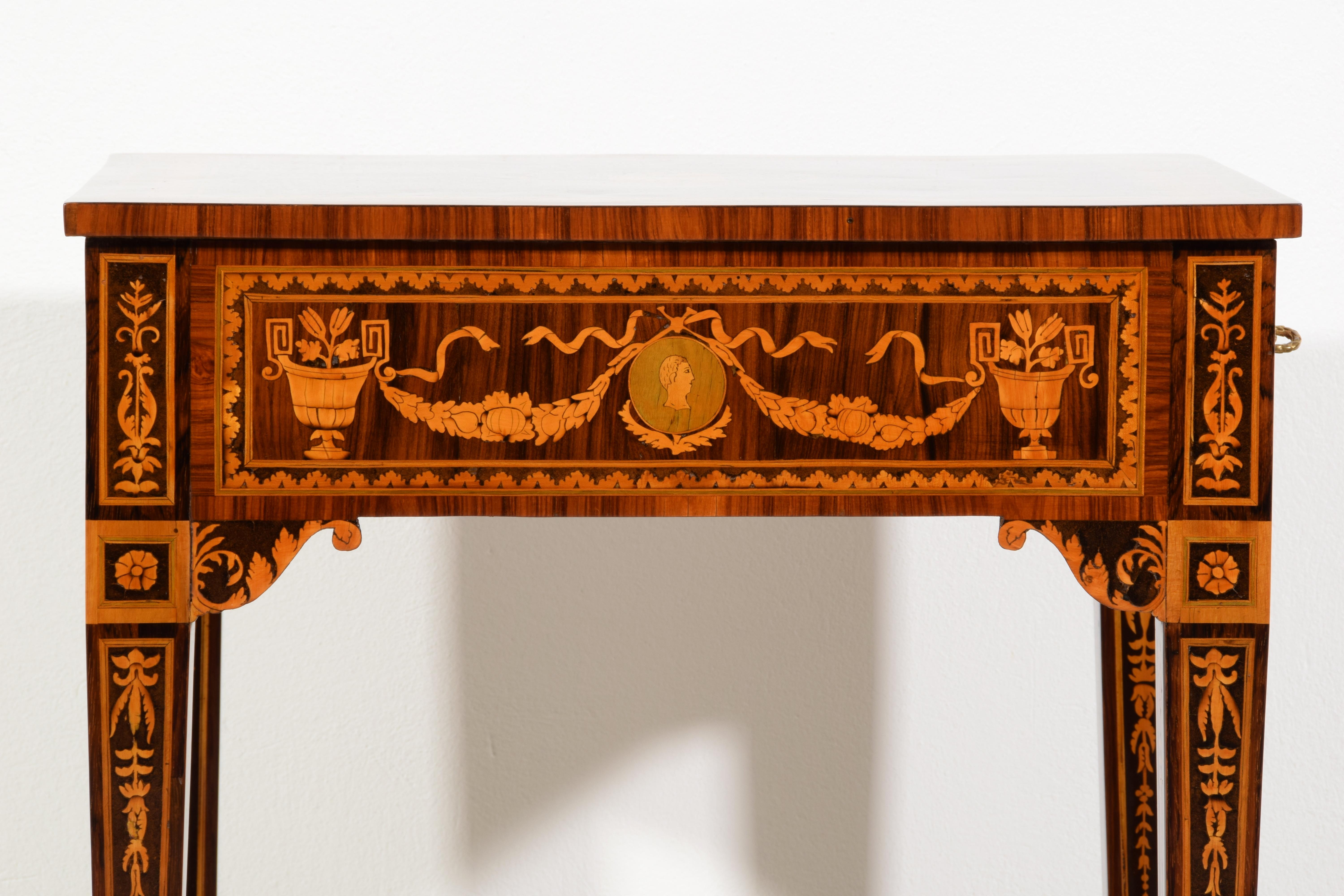 18th Century, Italian Neoclassical Inlay Wood Centre Table  For Sale 18