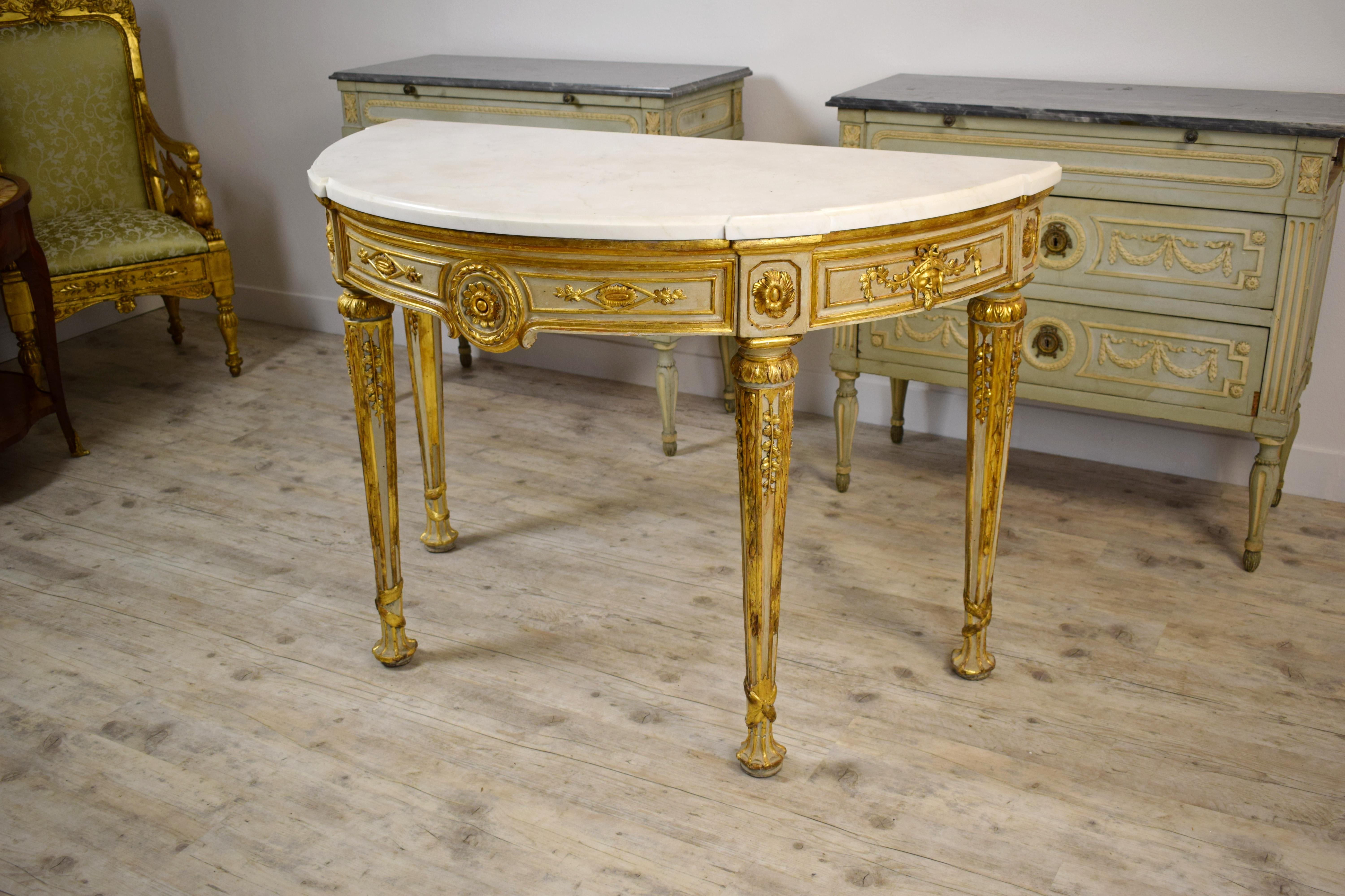 18th Century, Italian Neoclassical Lacquered and Giltwood Console Table For Sale 6