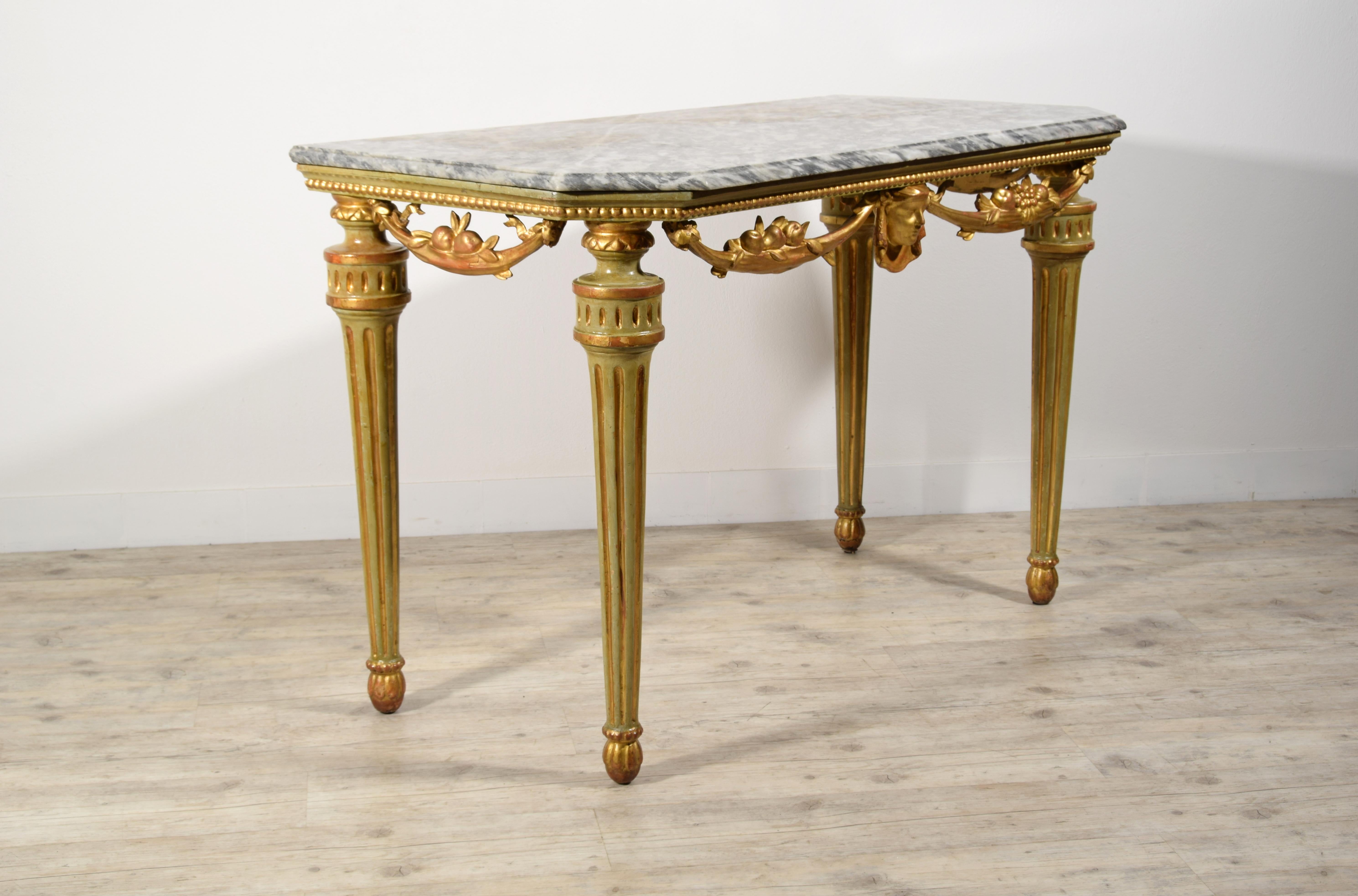 18th Century, Italian Neoclassical Lacquered and Gilt Wood Console Table For Sale 7