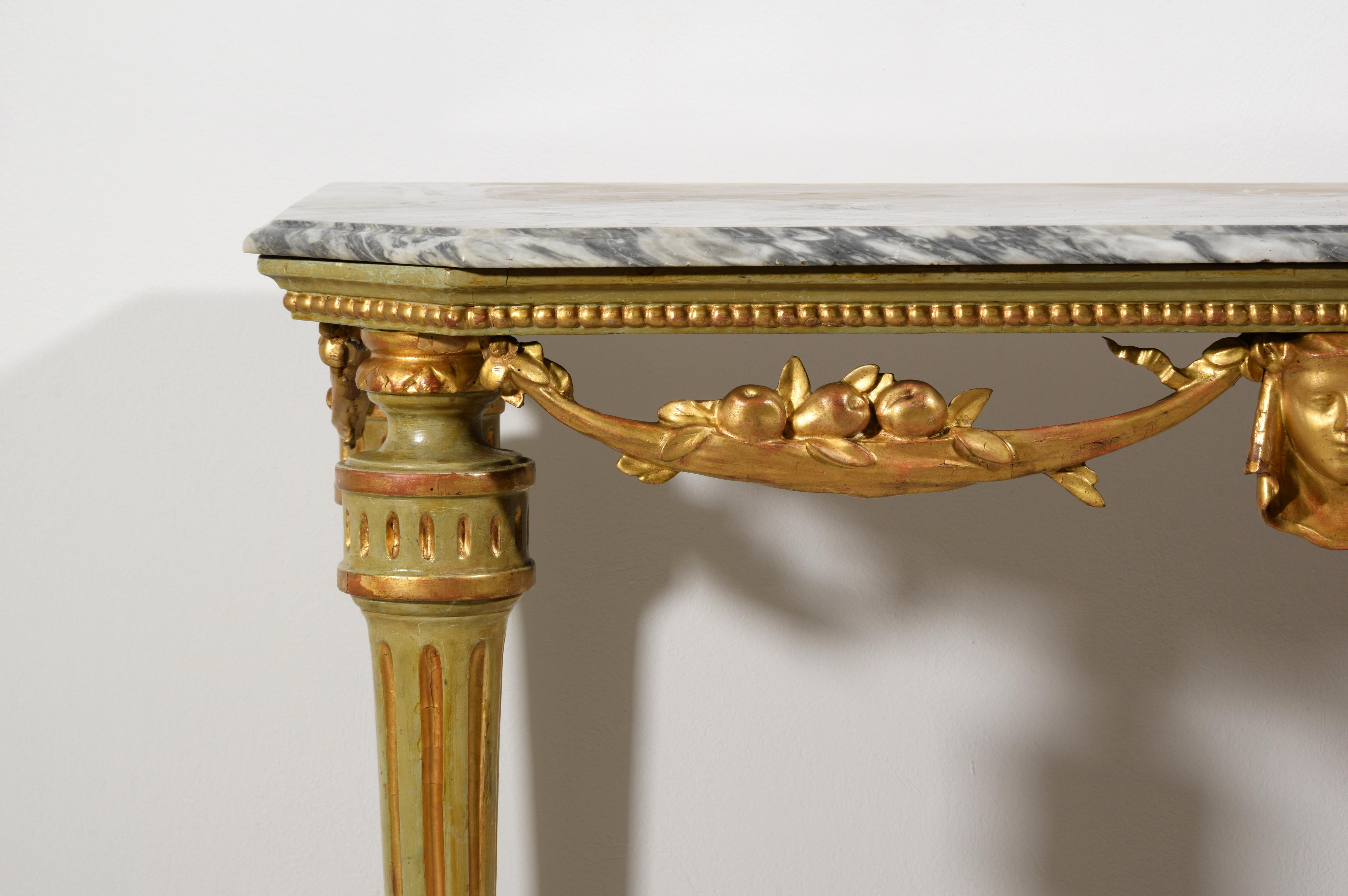 XVIIIe siècle, Table console néoclassique italienne en bois laqué et doré  en vente 7