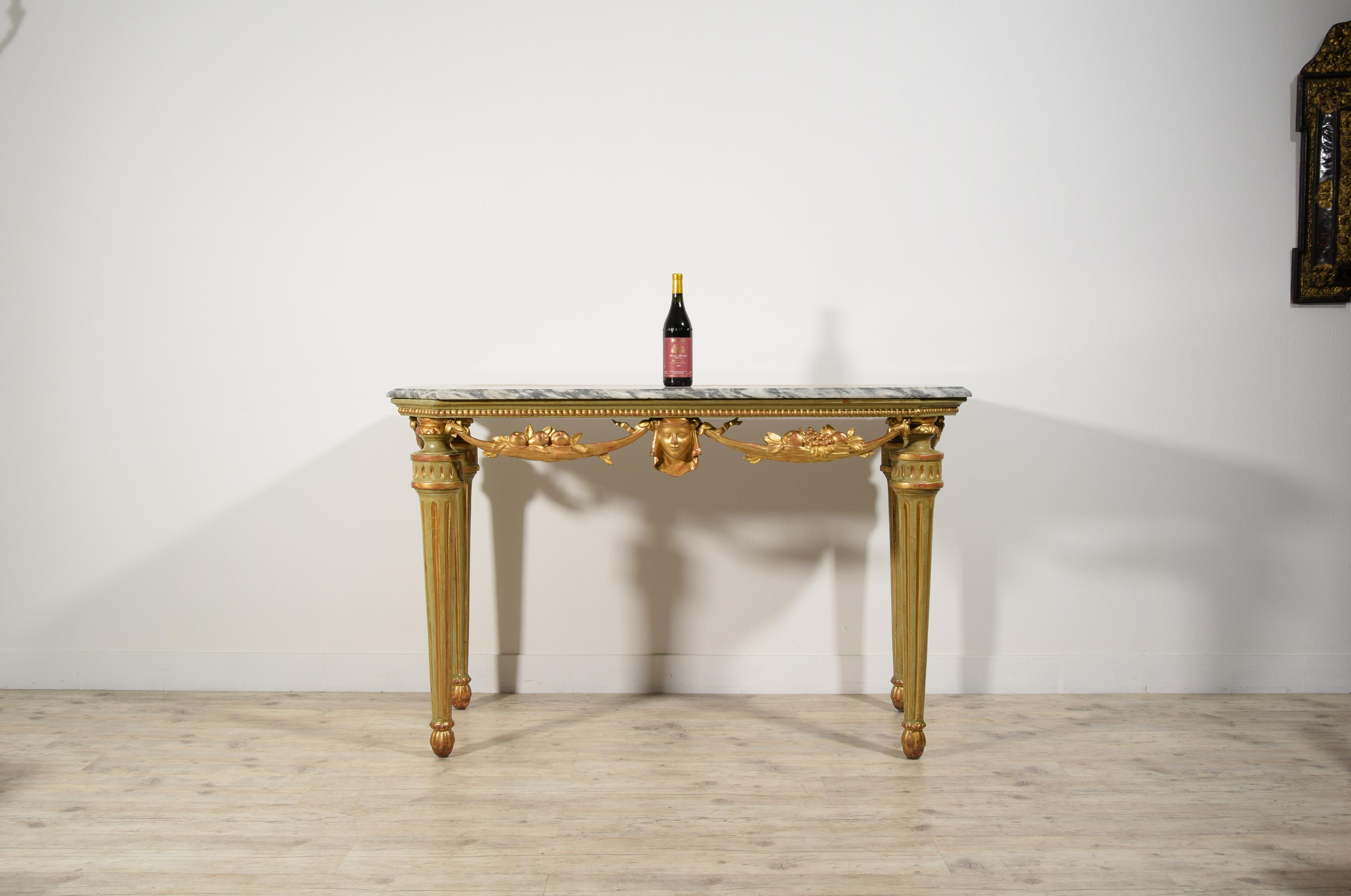 XVIIIe siècle, Table console néoclassique italienne en bois laqué et doré  en vente 9
