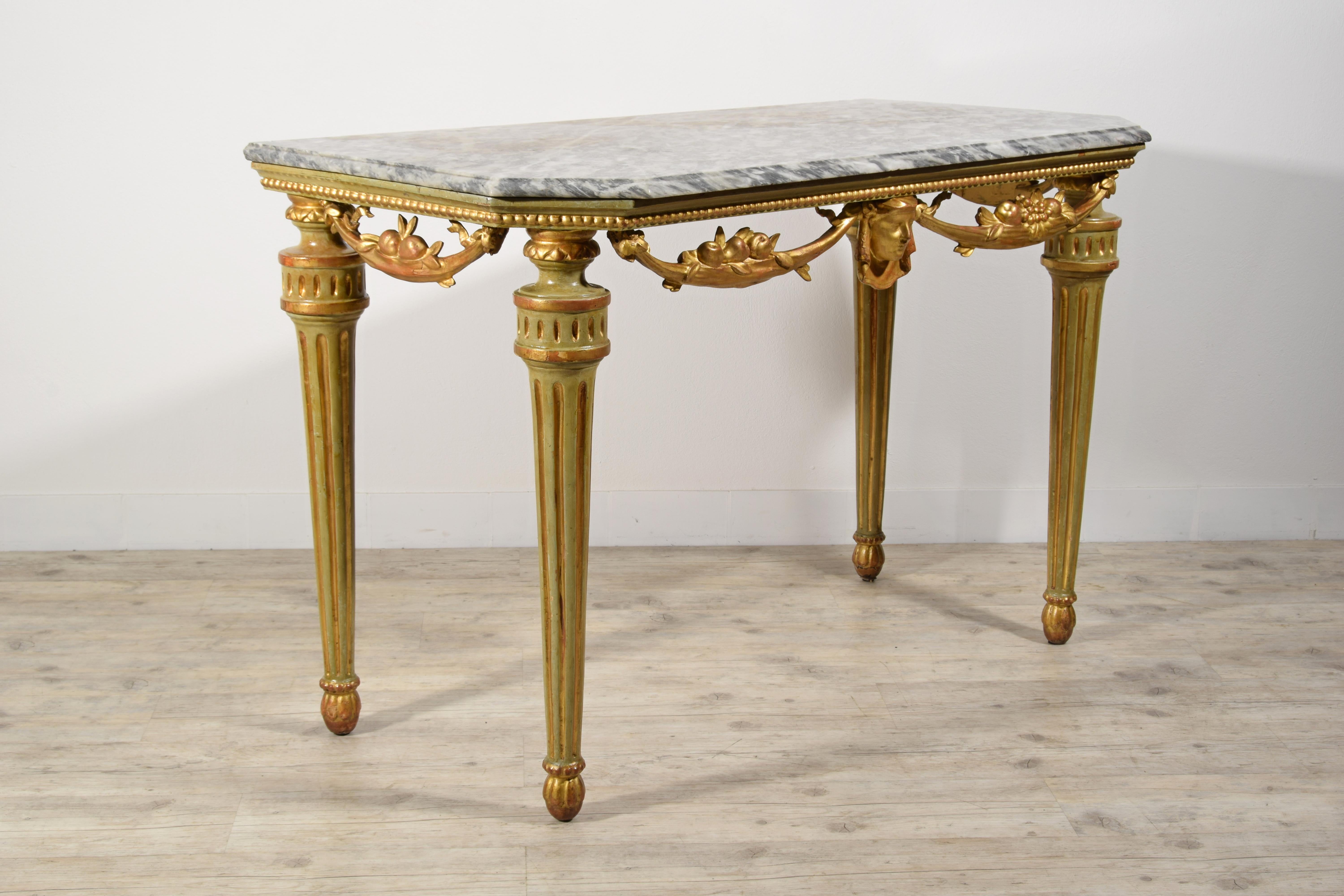 XVIIIe siècle, Table console néoclassique italienne en bois laqué et doré  en vente 14