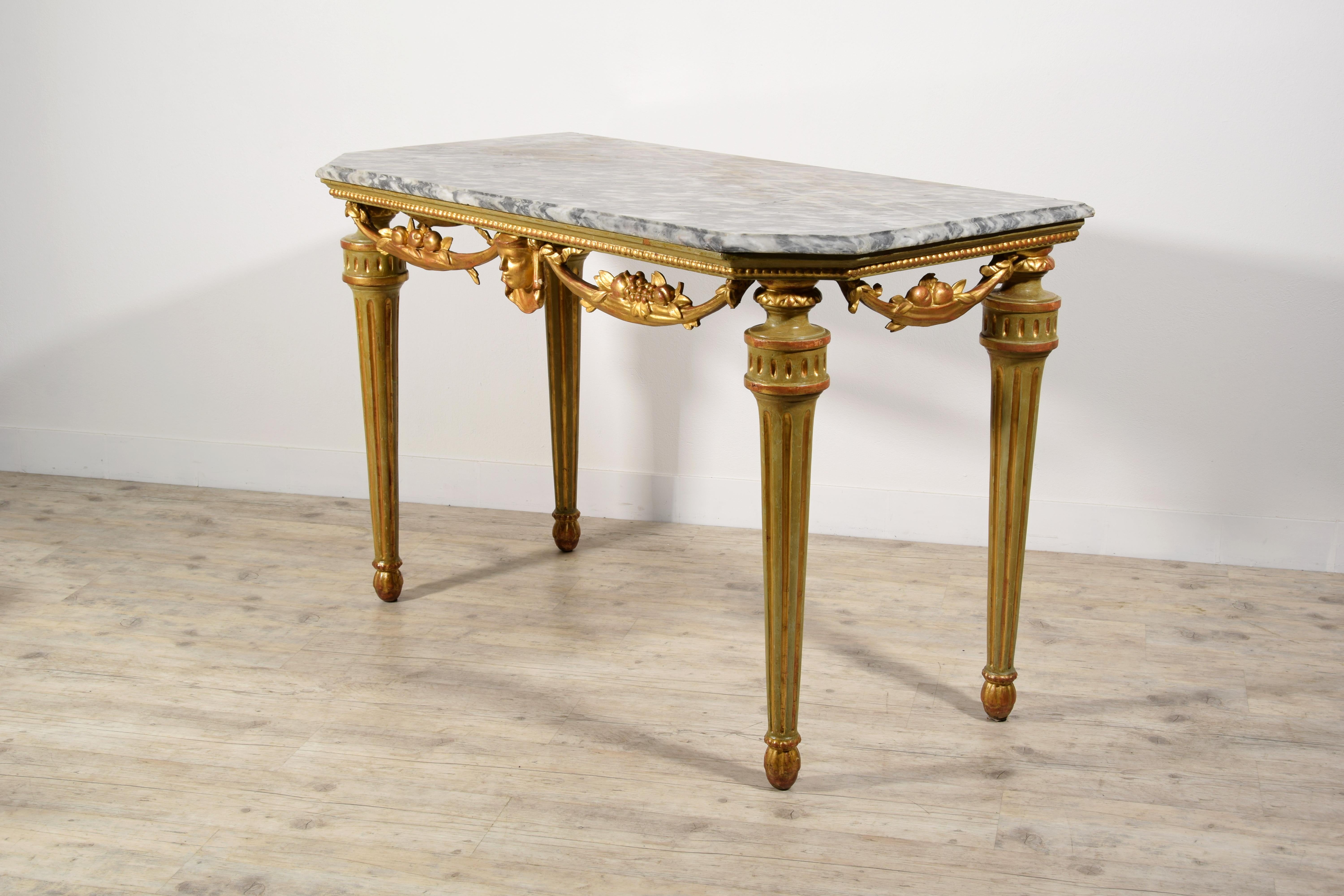 Néoclassique XVIIIe siècle, Table console néoclassique italienne en bois laqué et doré  en vente