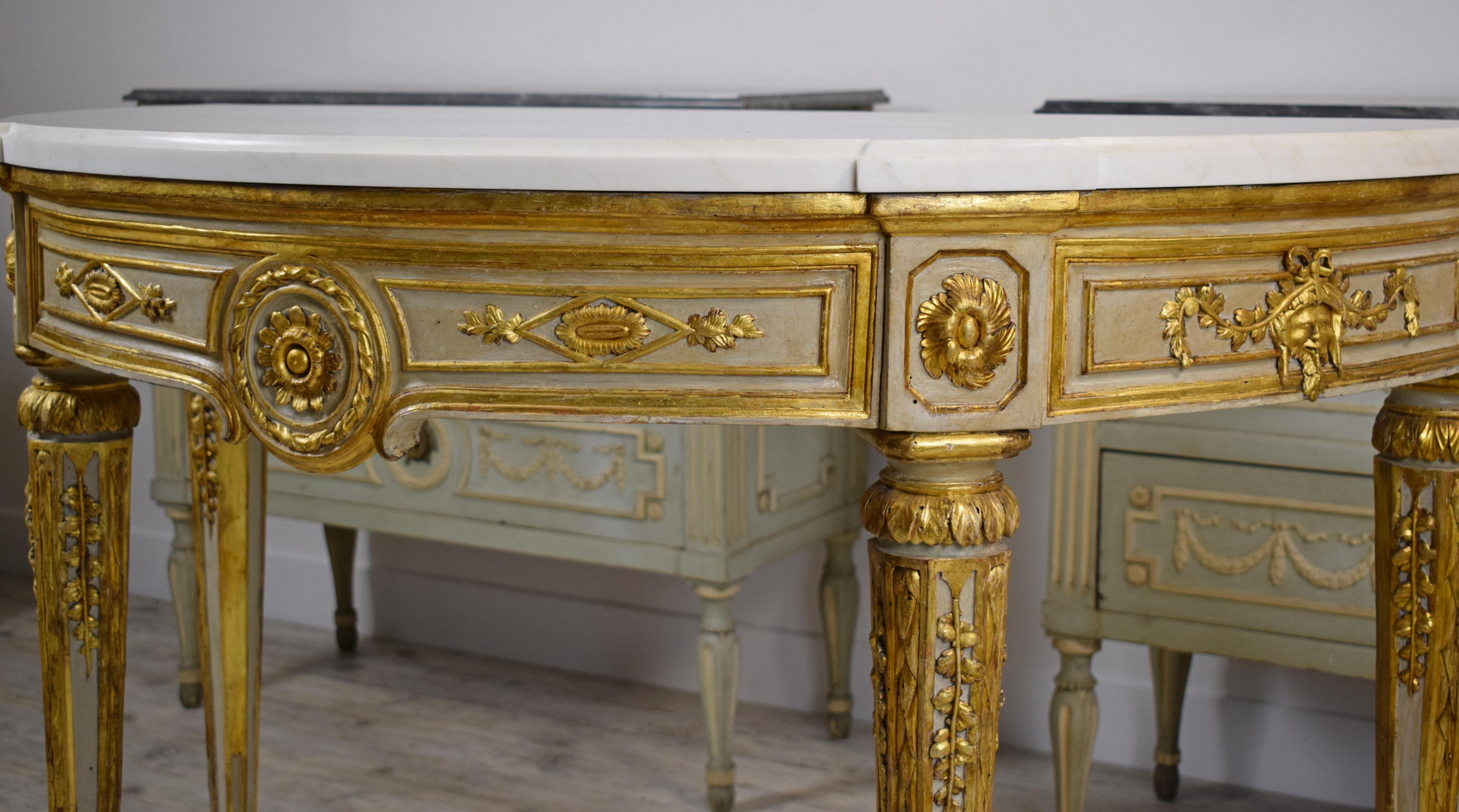 18th Century, Italian Neoclassical Lacquered and Giltwood Console Table For Sale 3