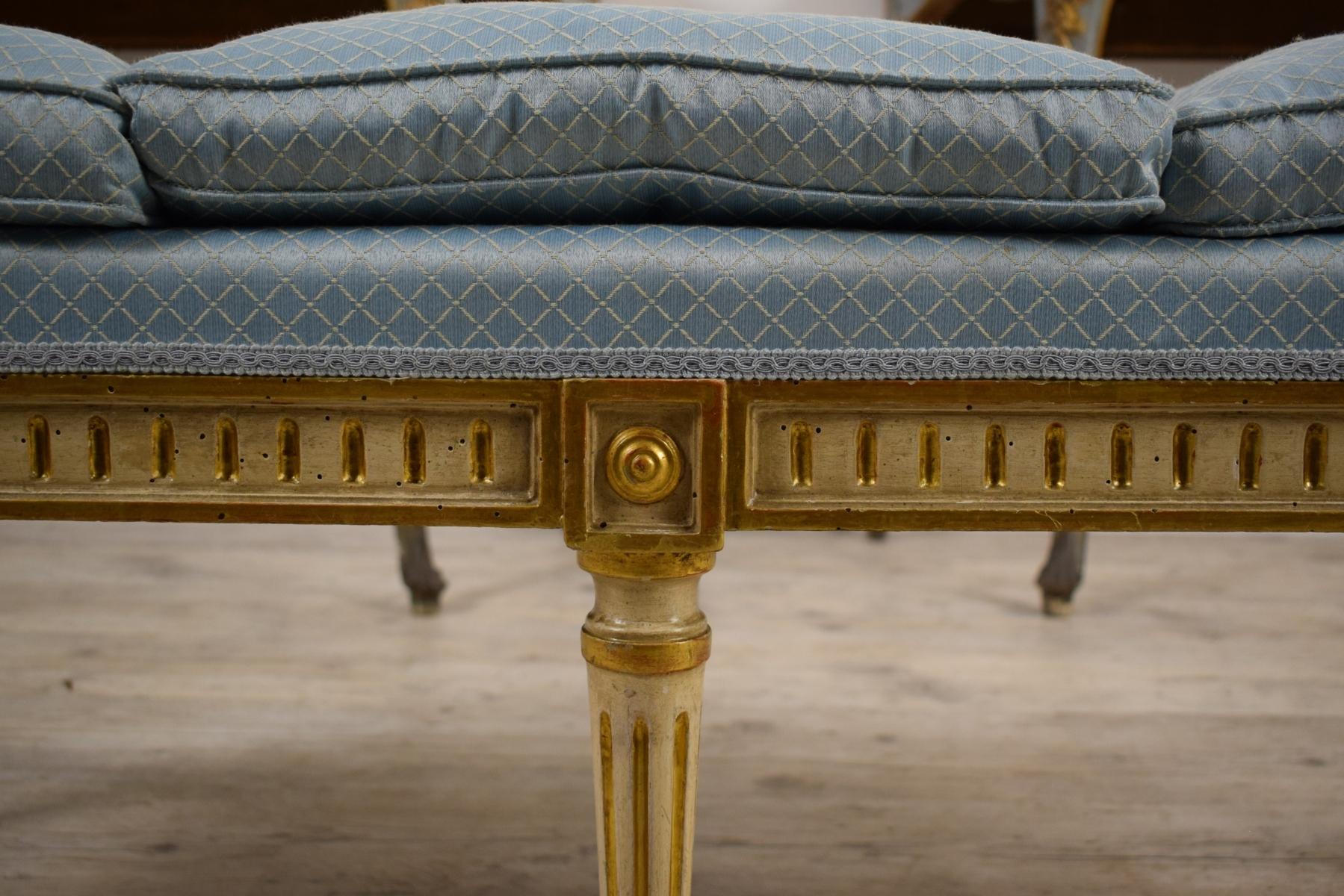 18th Century, Italian Neoclassical Lacquered and Giltwood Center Bench 1