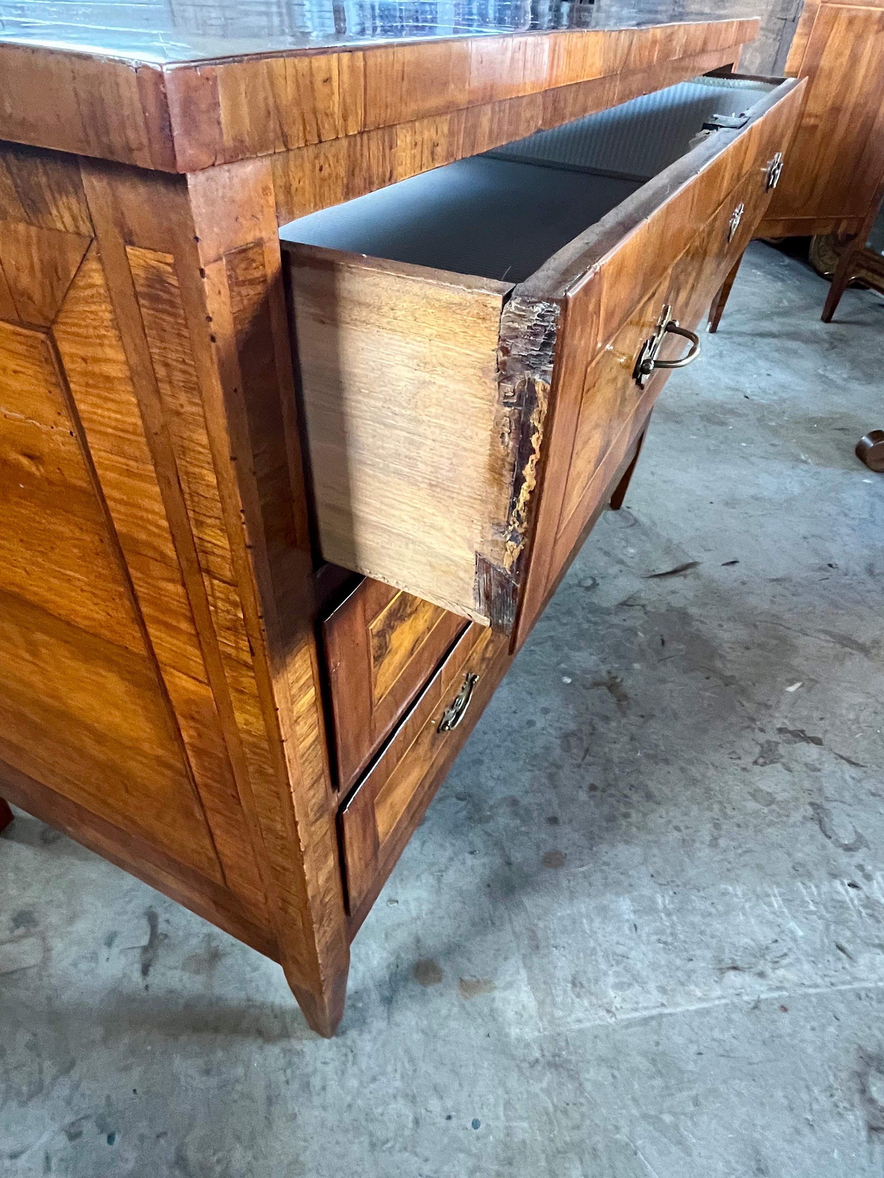 18th Century Italian Neoclassical / Louis XVI Commode For Sale 9