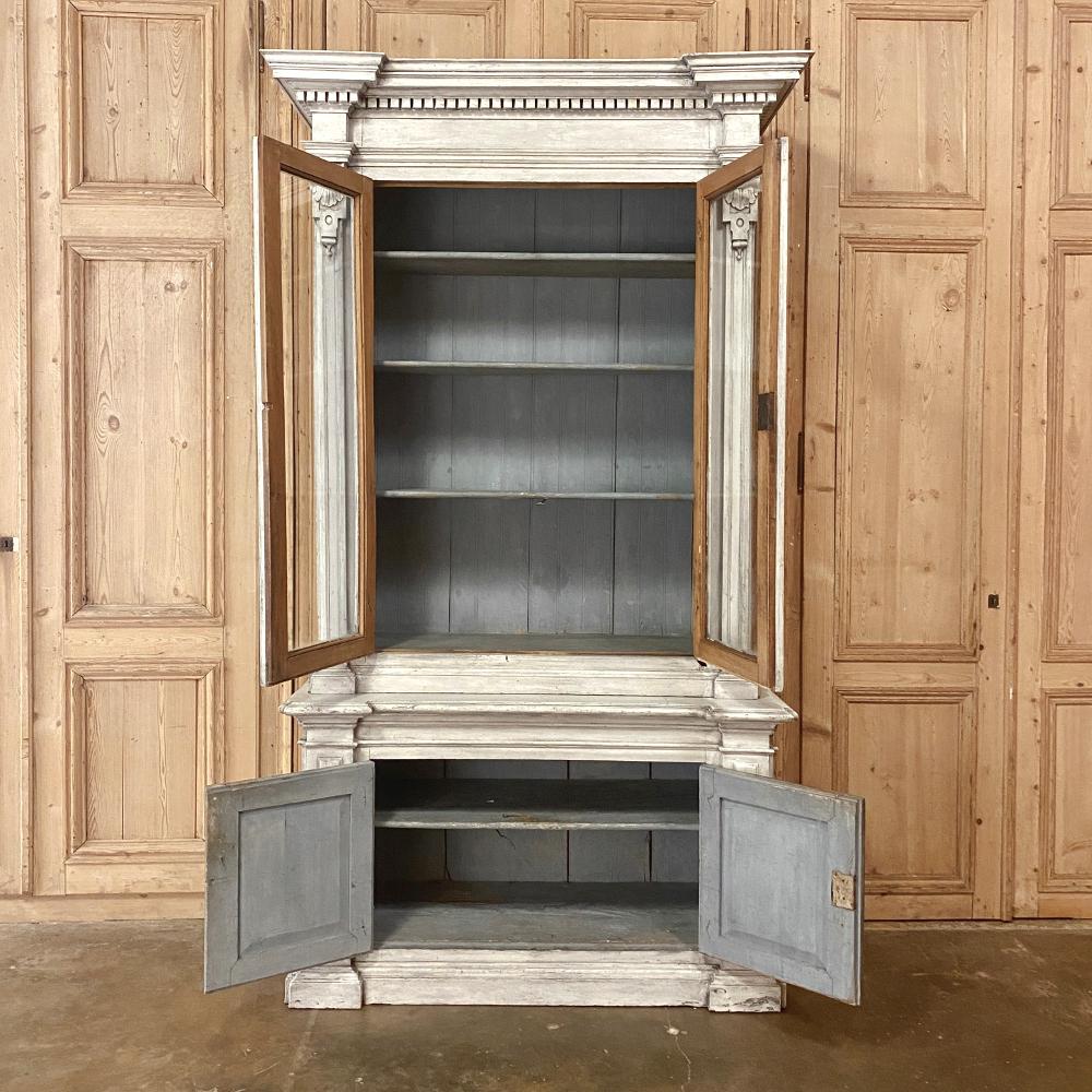 18th Century Italian Neoclassical Painted Bookcase For Sale 6