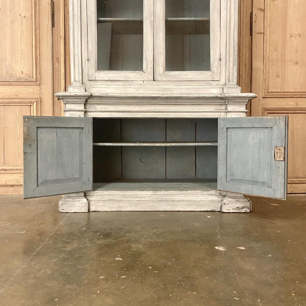 18th Century Italian Neoclassical Painted Bookcase For Sale 7