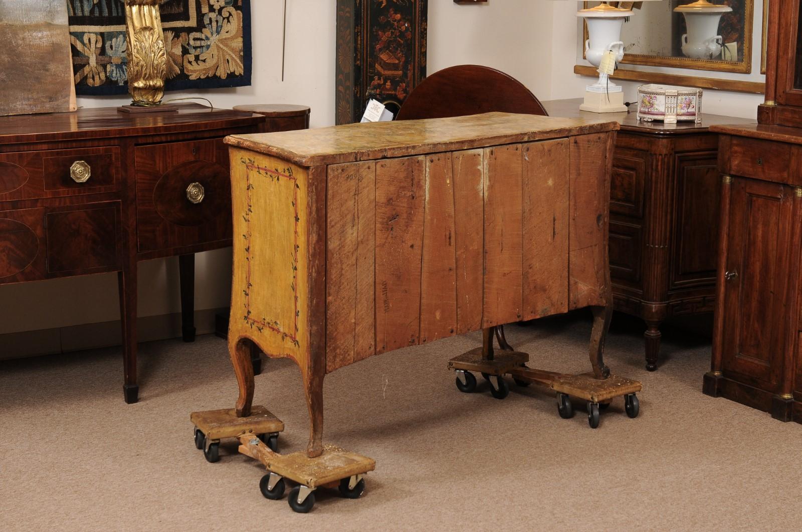 18th Century Italian Neoclassical Painted Commode with 2 Drawers & Ivy Detail For Sale 5