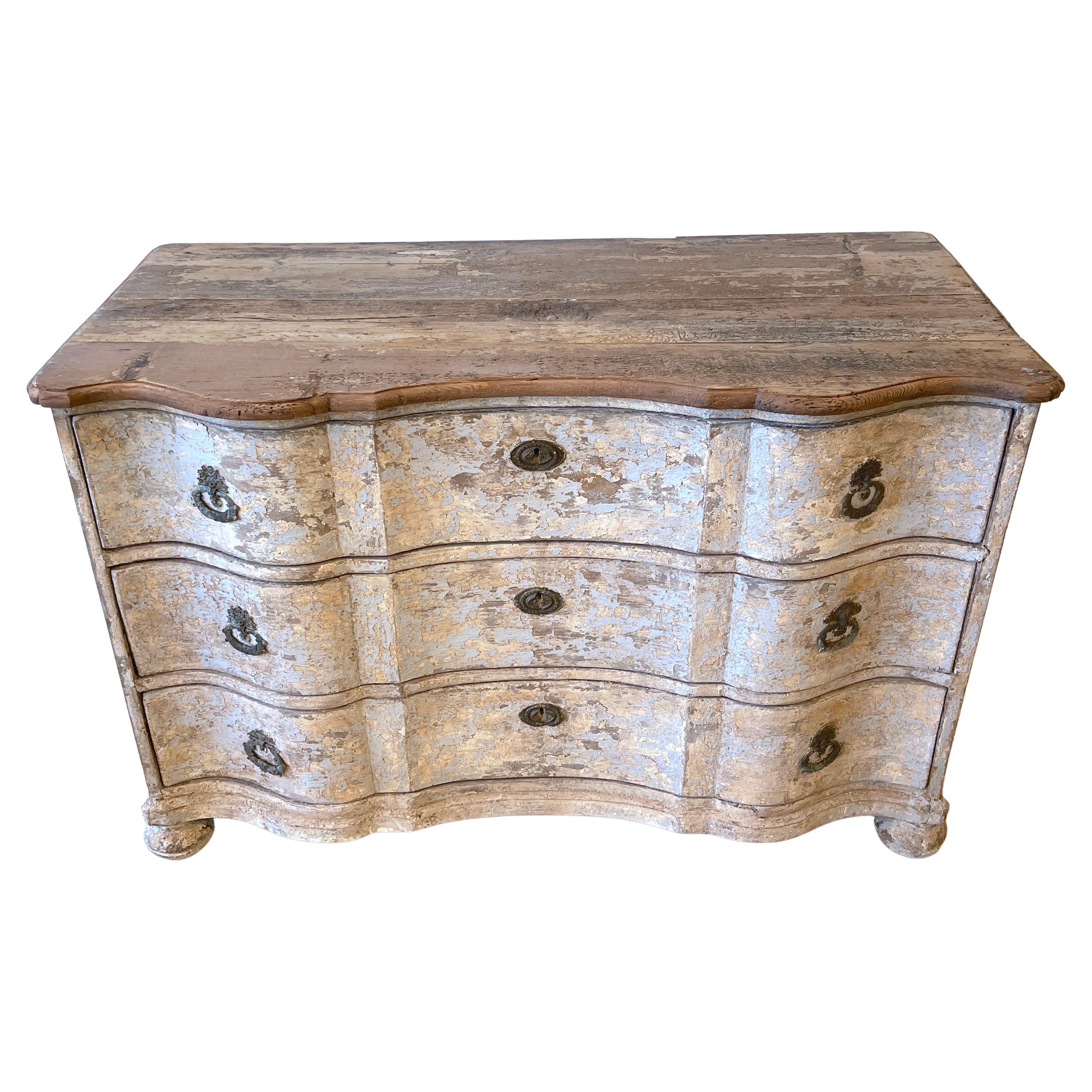 18th Century Italian  Neoclassical Painted Serpentine Commode 