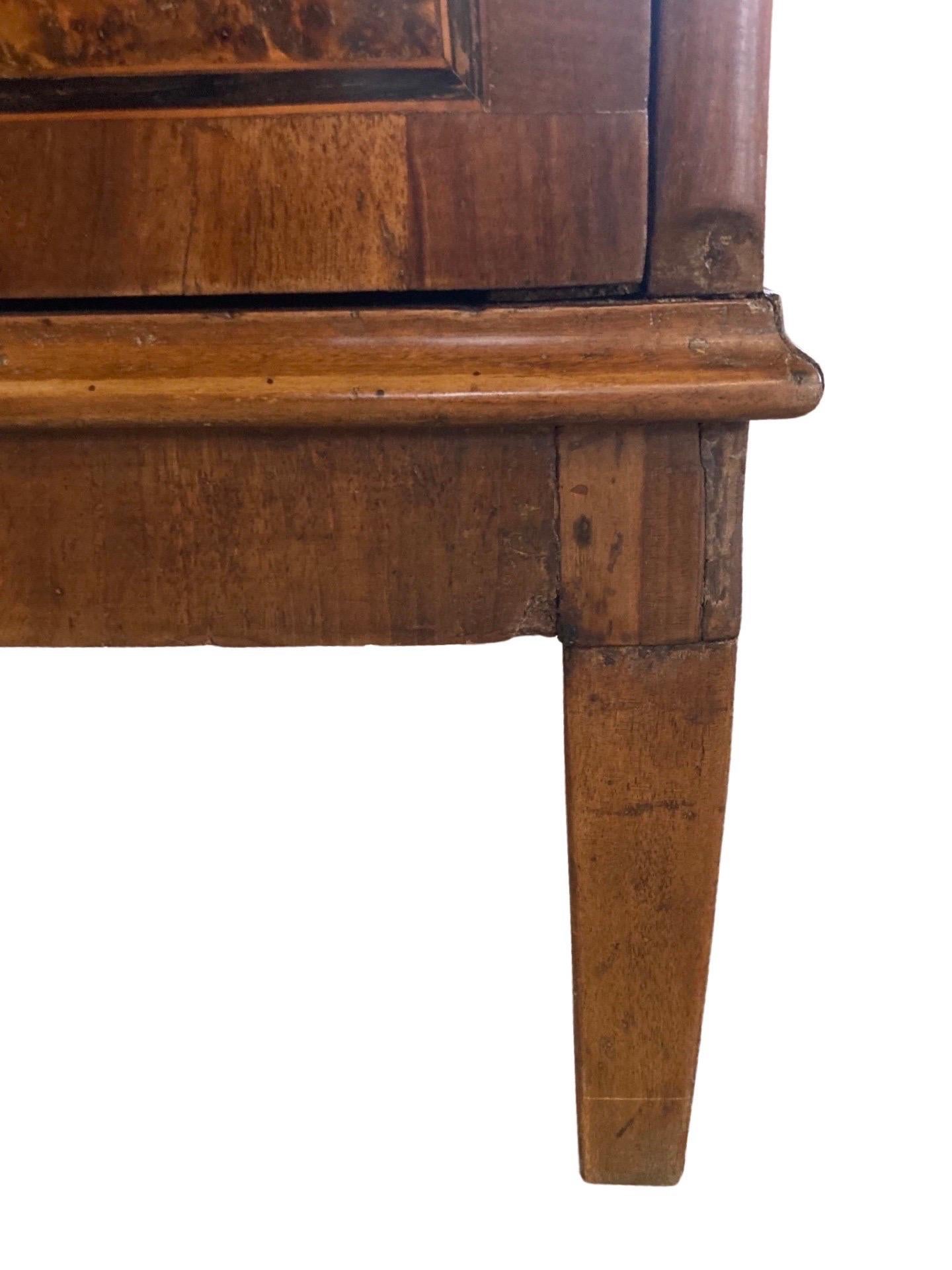 18th Century Italian Neoclassical Walnut Banded Commode 2