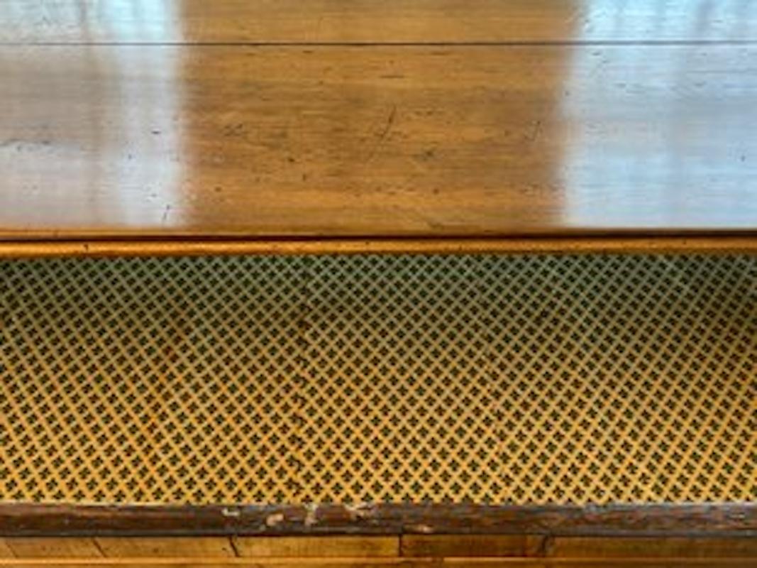 18th Century Italian Neoclassical Walnut Commode with Inlay and Burl Veneer In Good Condition In Carmine, TX