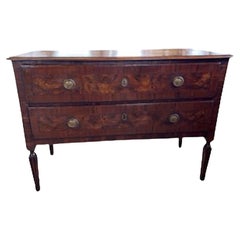 18th Century Italian Neoclassical Walnut commode With Walnut Burl Veneer