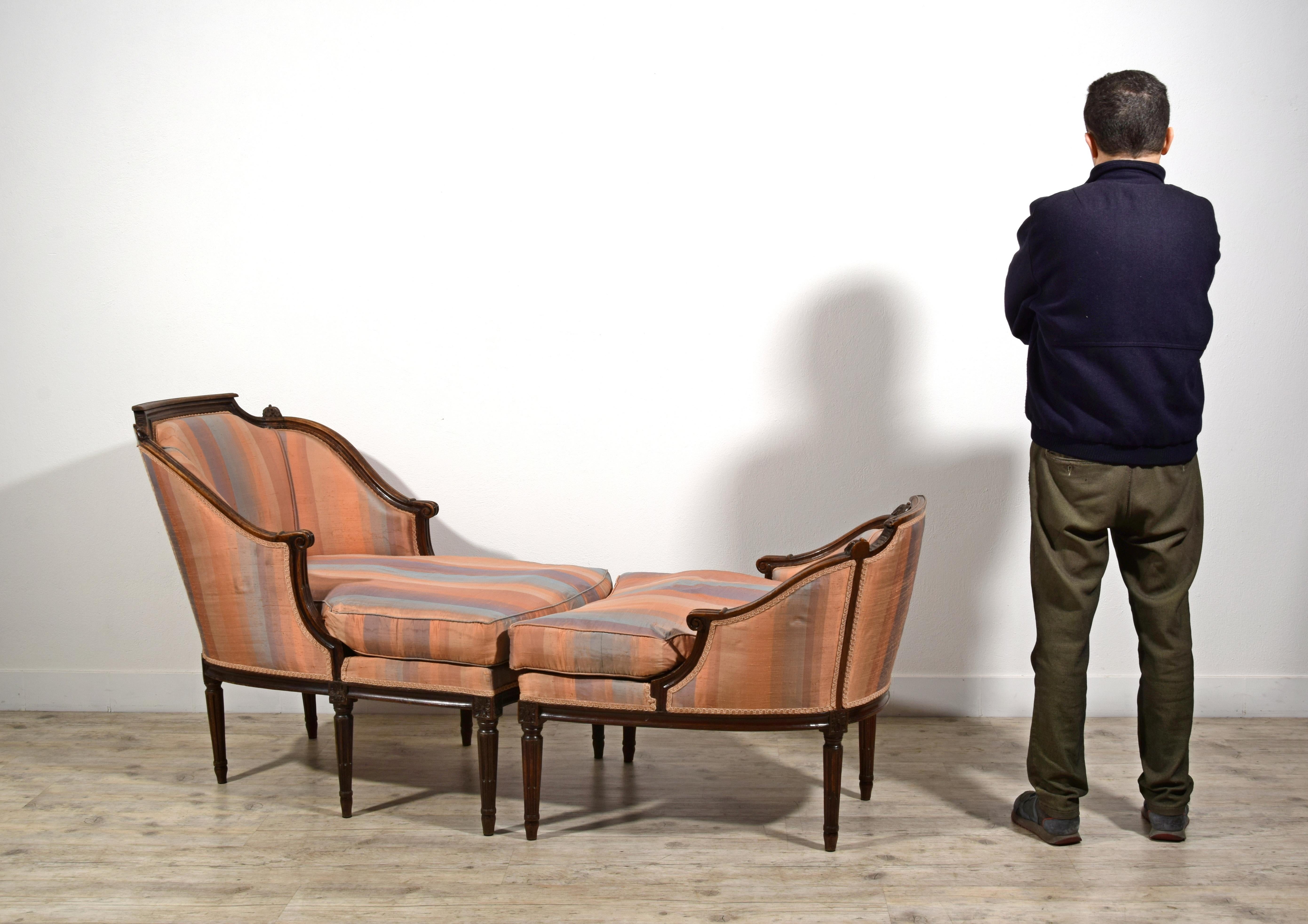 18th Century, Italian Neoclassical Walnut Wood Duchesse Brisée Armchair For Sale 7