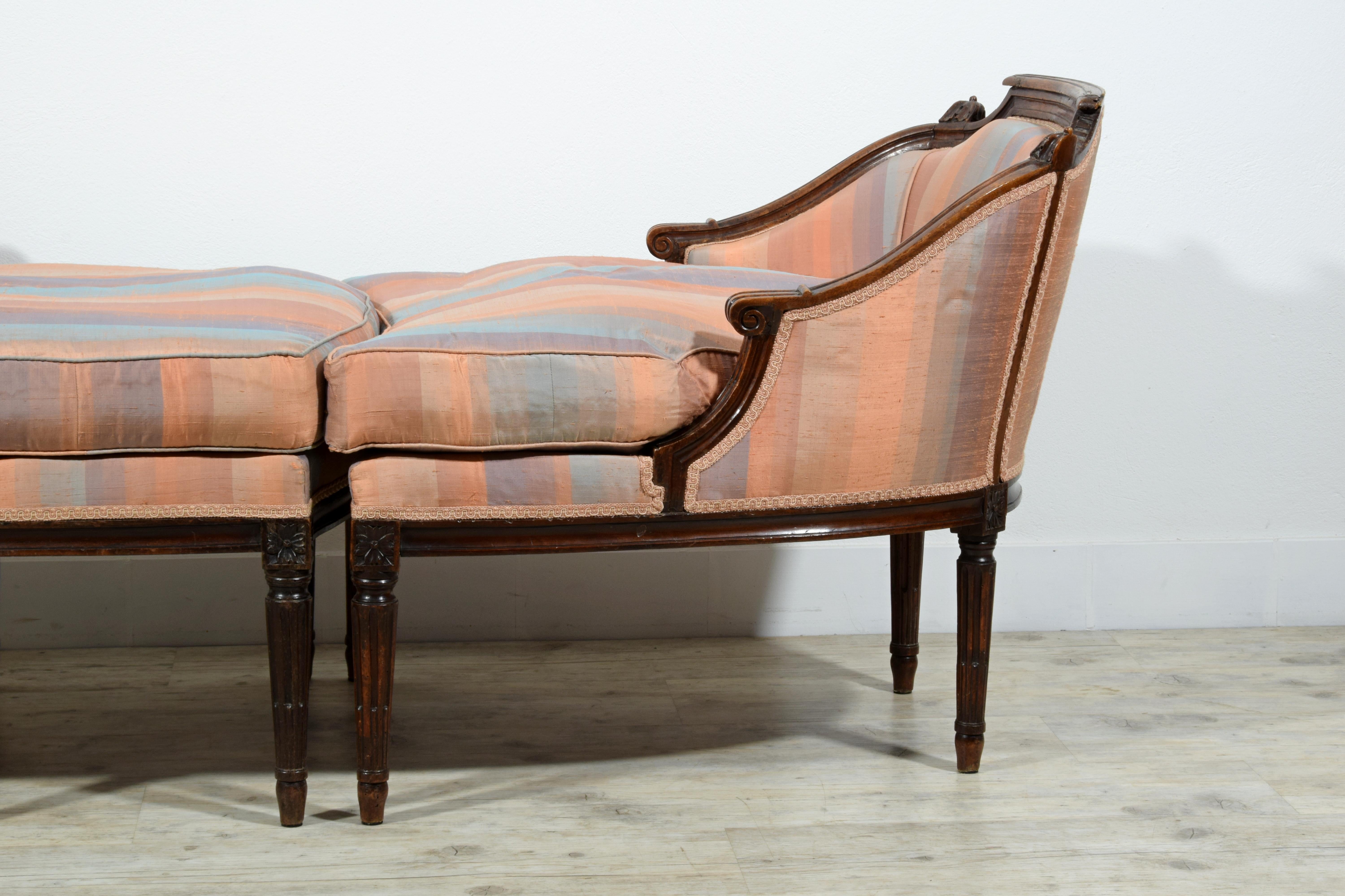 18th Century, Italian Neoclassical Walnut Wood Duchesse Brisée Armchair For Sale 13