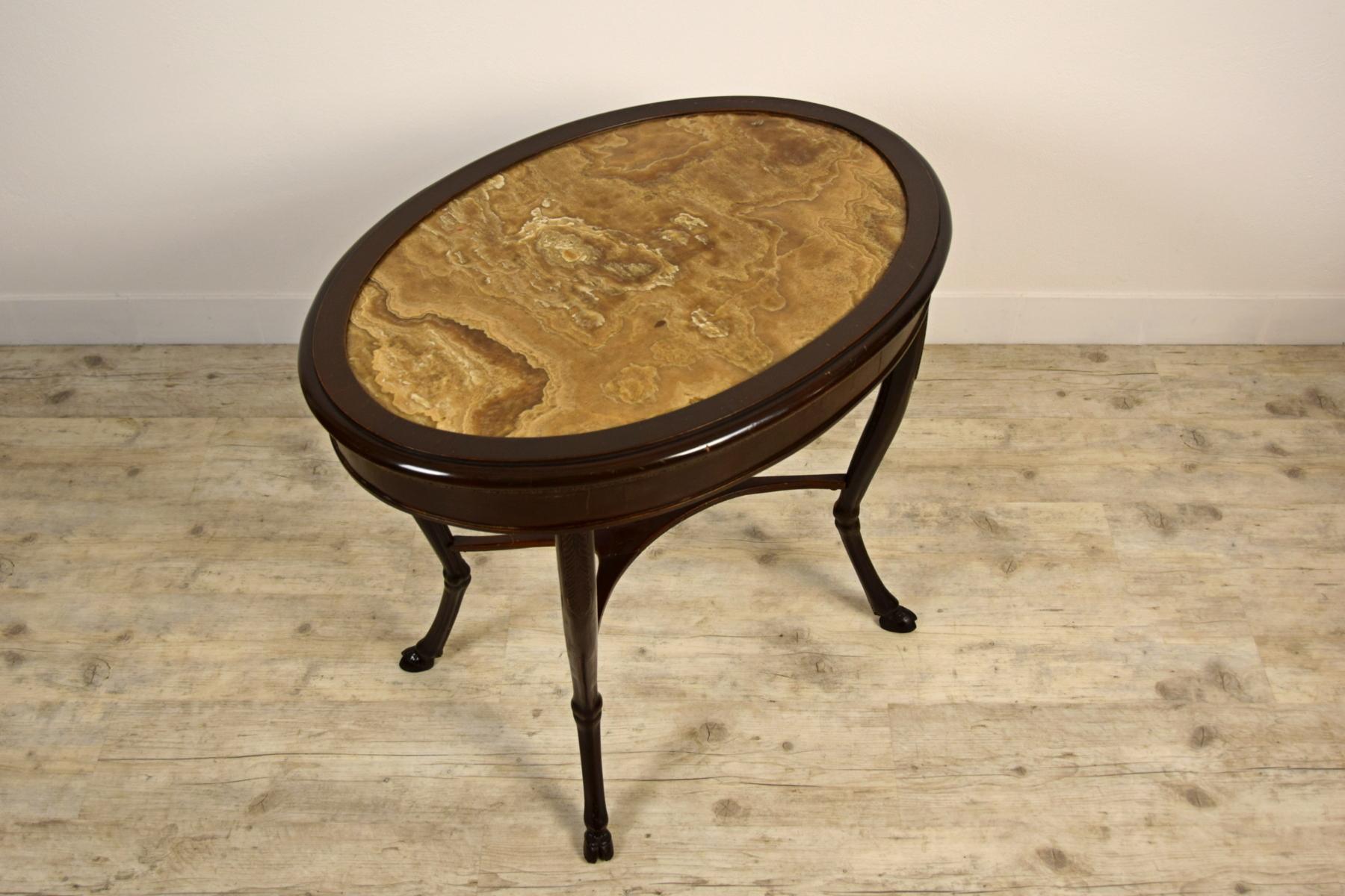 18th Century, Italian Neoclassical Wood Coffee Table with Alabaster Oval Top For Sale 9
