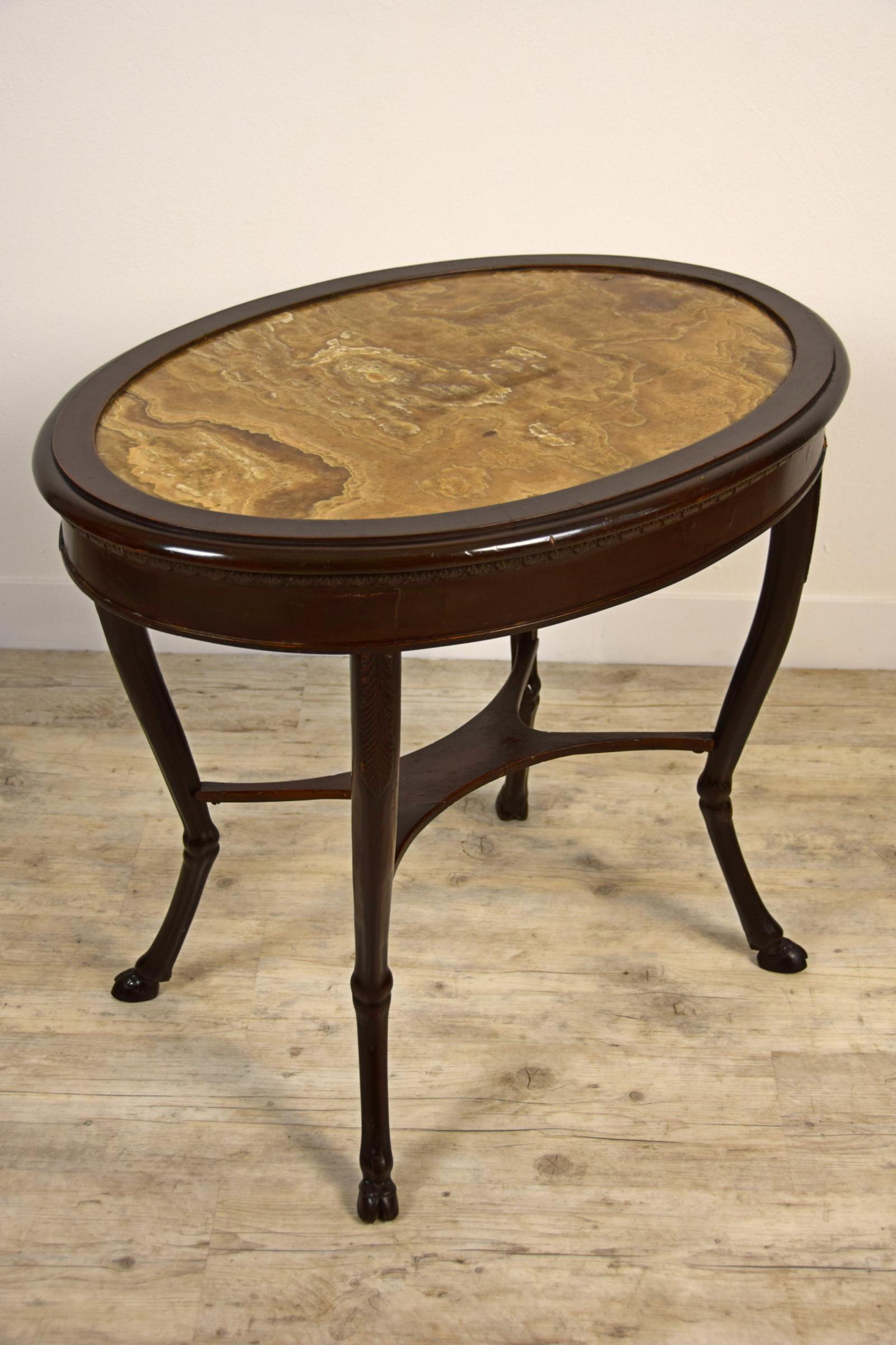 Molded 18th Century, Italian Neoclassical Wood Coffee Table with Alabaster Oval Top For Sale