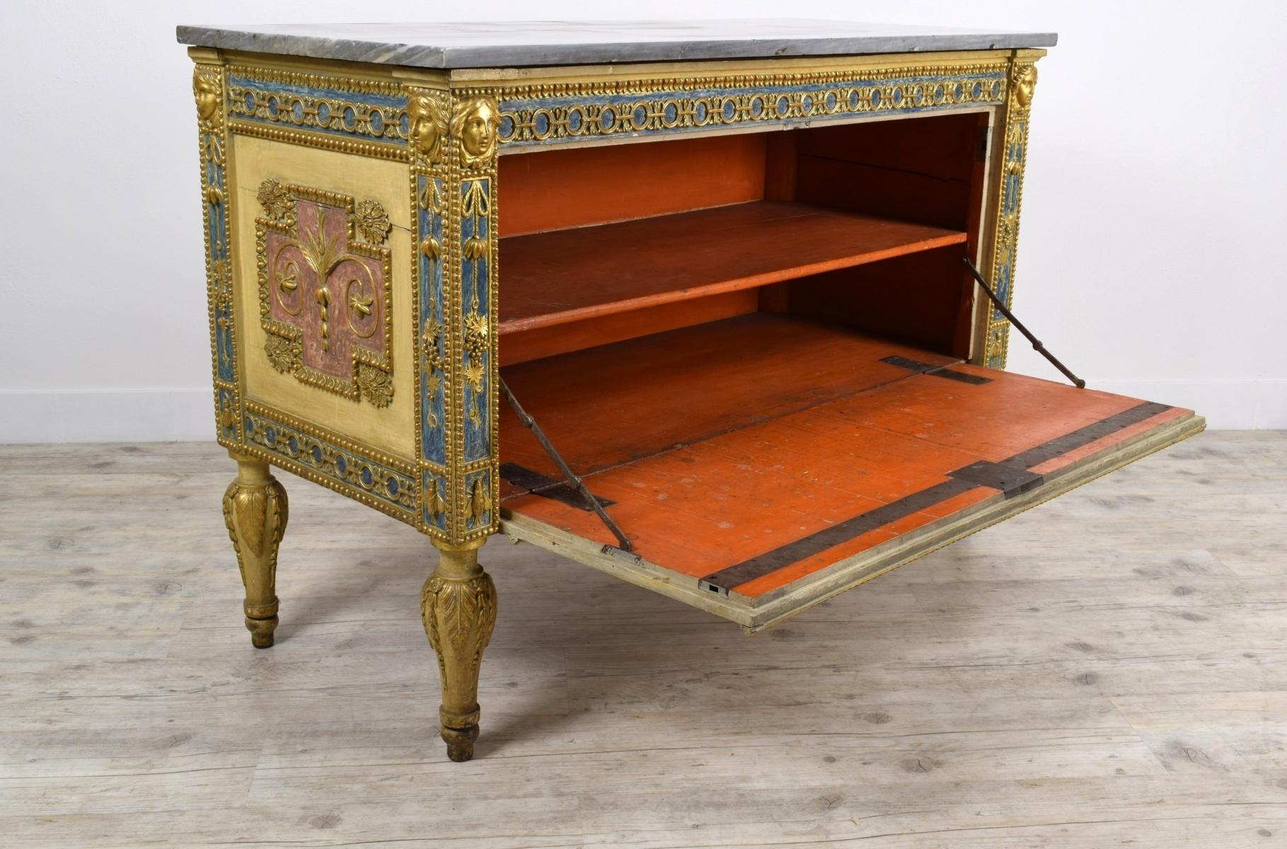 18th Century Italian Neoclassical Wood Dresser Attributed to Francesco Bolgiè 2